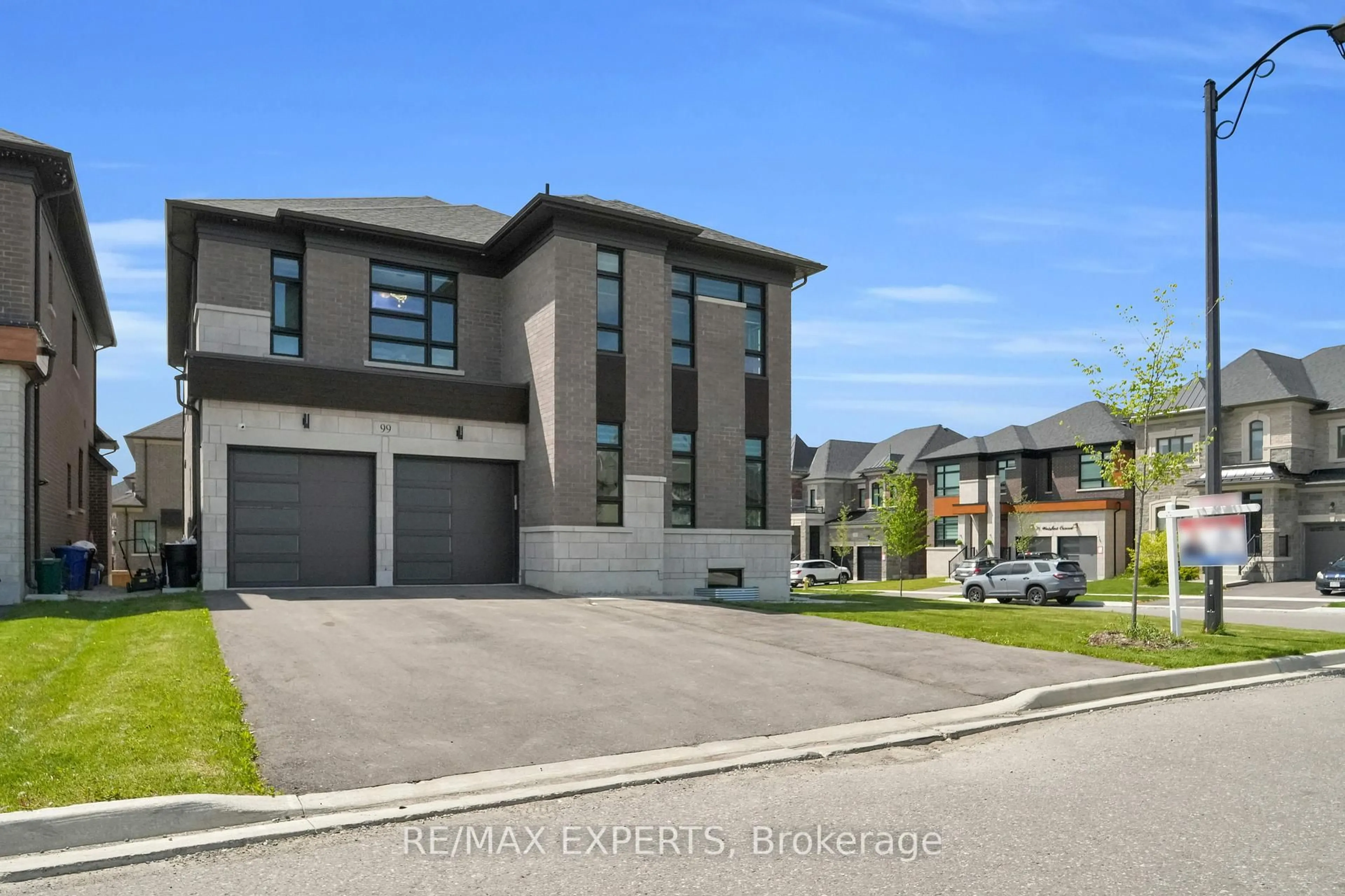 Home with brick exterior material, street for 99 Wainfleet Cres, Vaughan Ontario L3L 0E7
