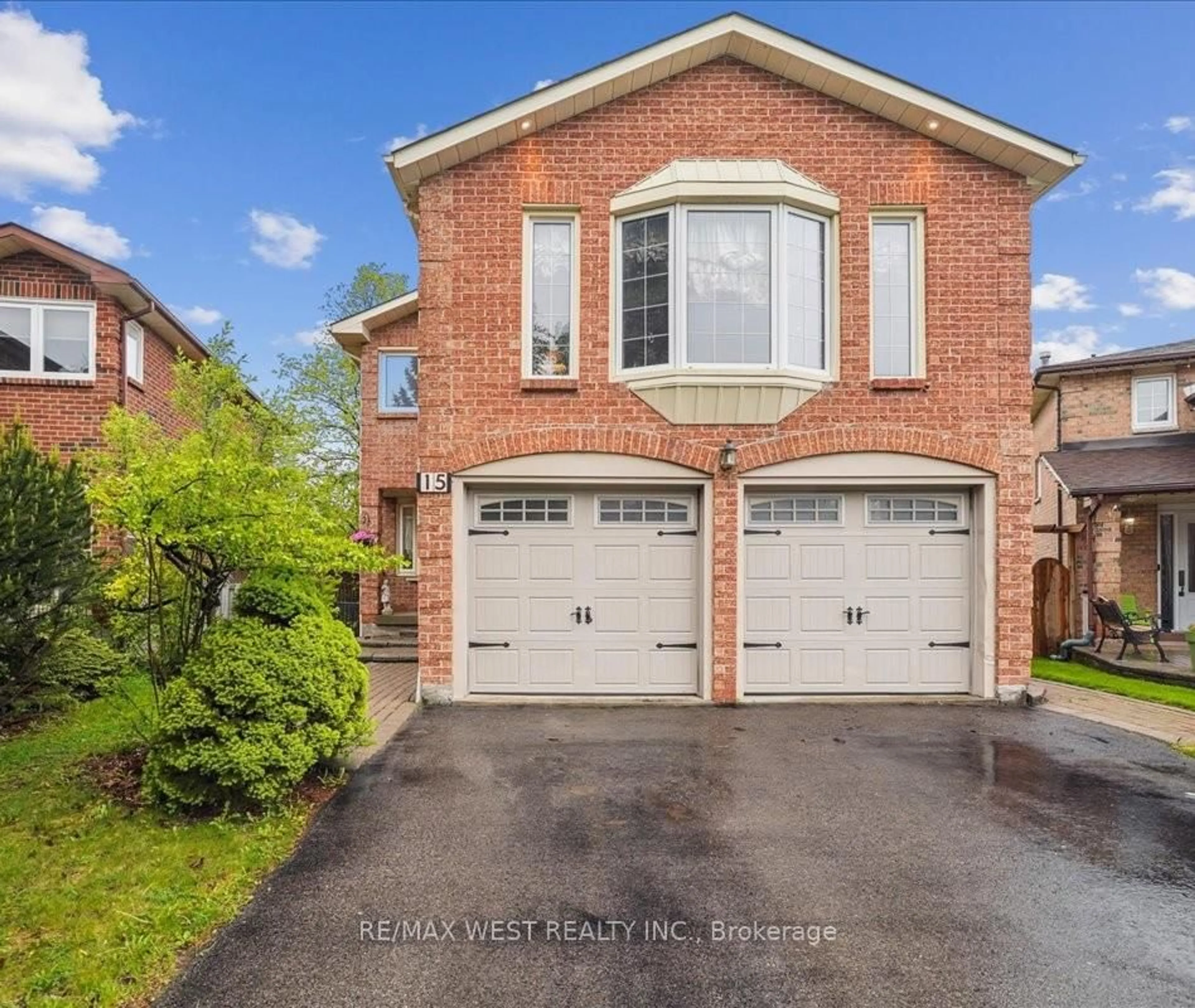 Home with brick exterior material, street for 15 Versailles Crt, Richmond Hill Ontario L4C 8V5
