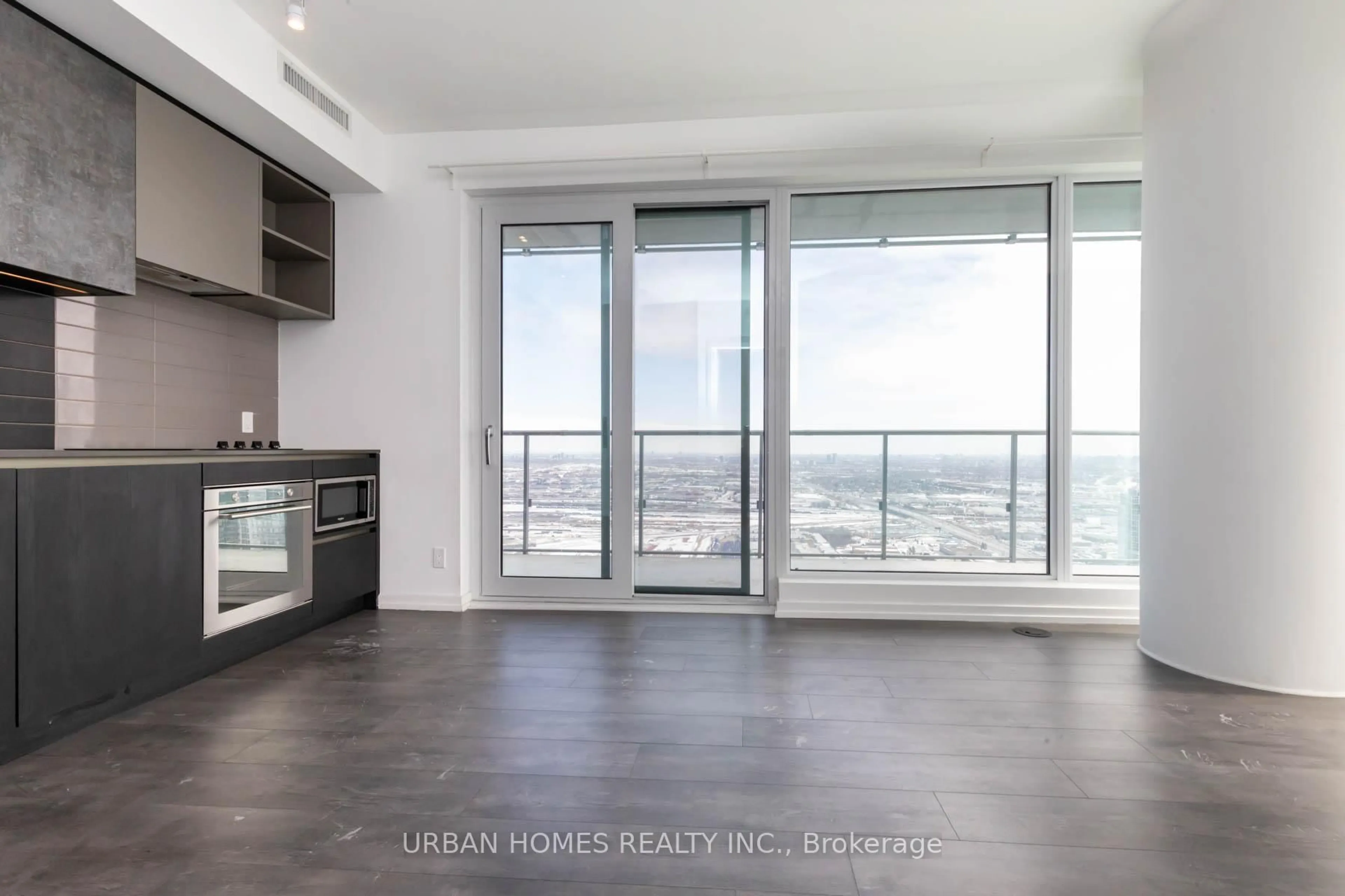 Unknown for 7890 Jane St #5312, Vaughan Ontario L4K 0K9