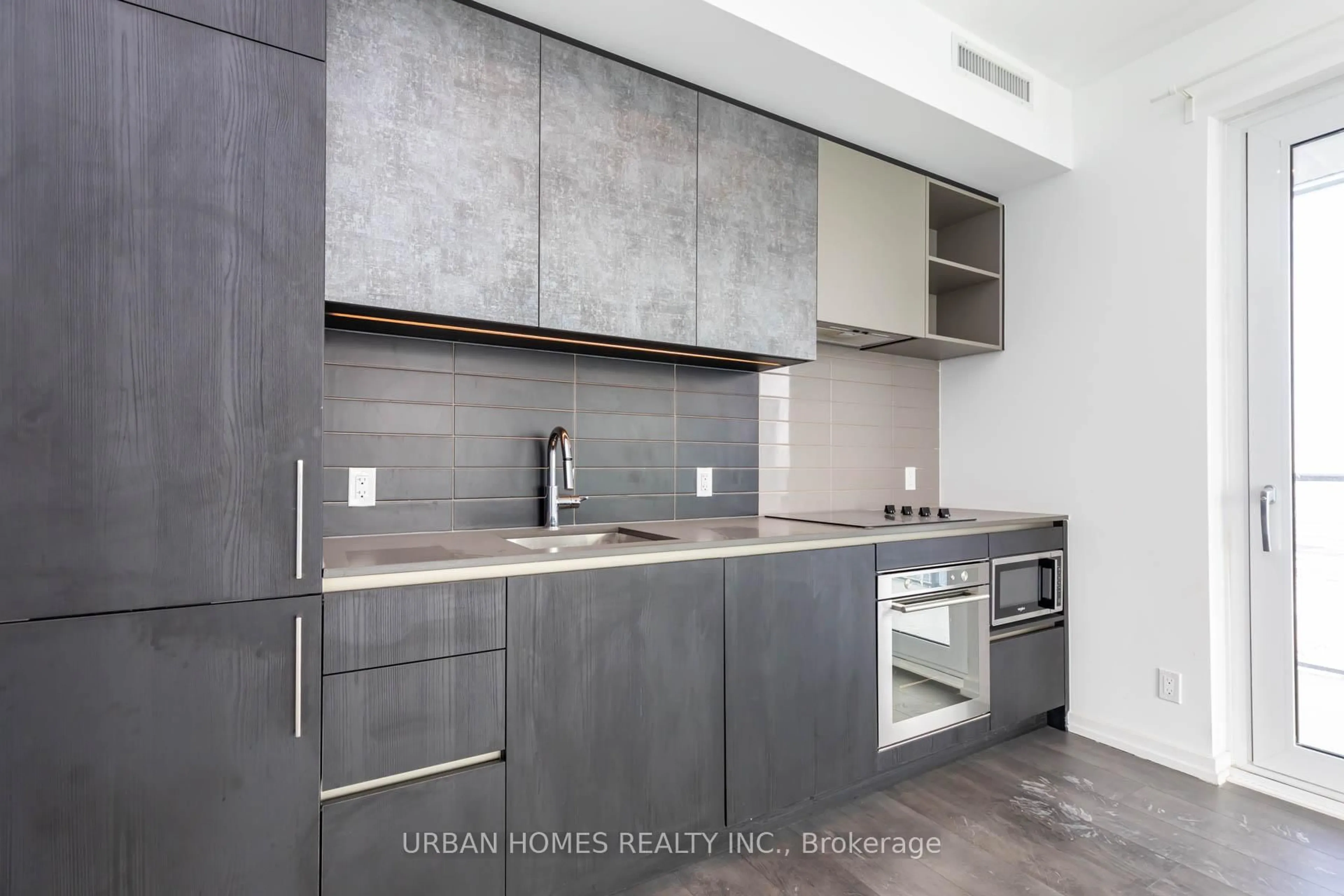 Unknown for 7890 Jane St #5312, Vaughan Ontario L4K 0K9