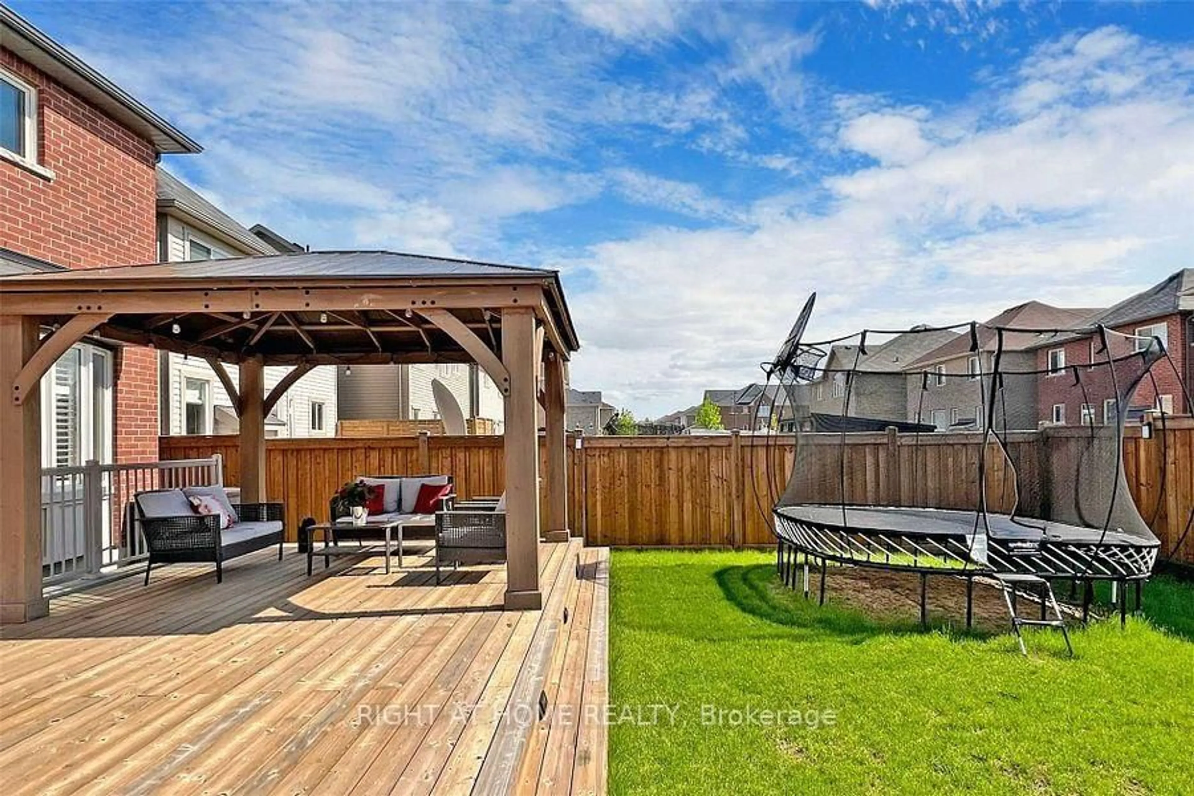 Patio, water/lake/river/ocean view for 82 John Link Ave, Georgina Ontario L0E 1R0