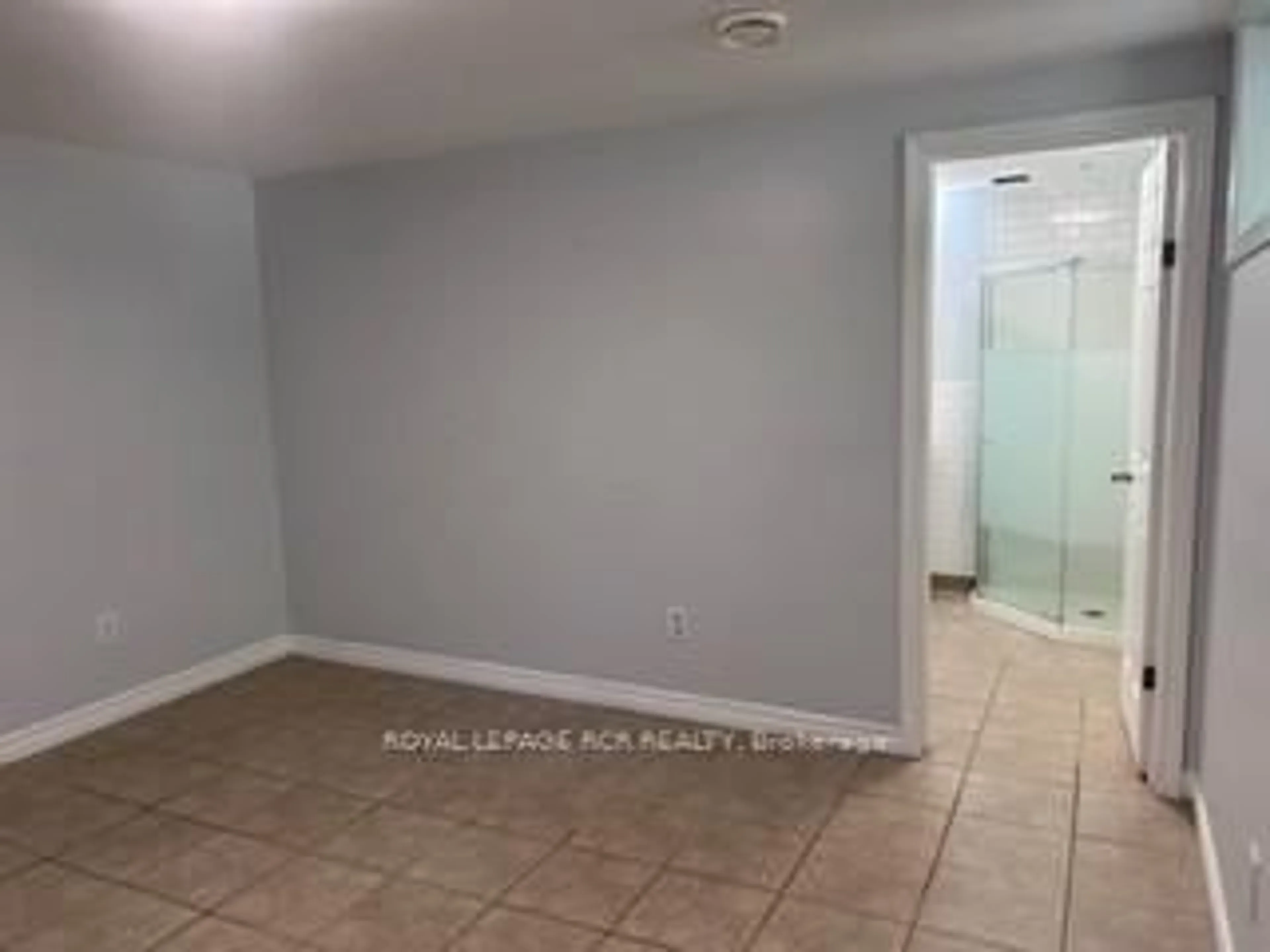 A pic of a room for 12 Maple Ave, New Tecumseth Ontario L0G 1A0
