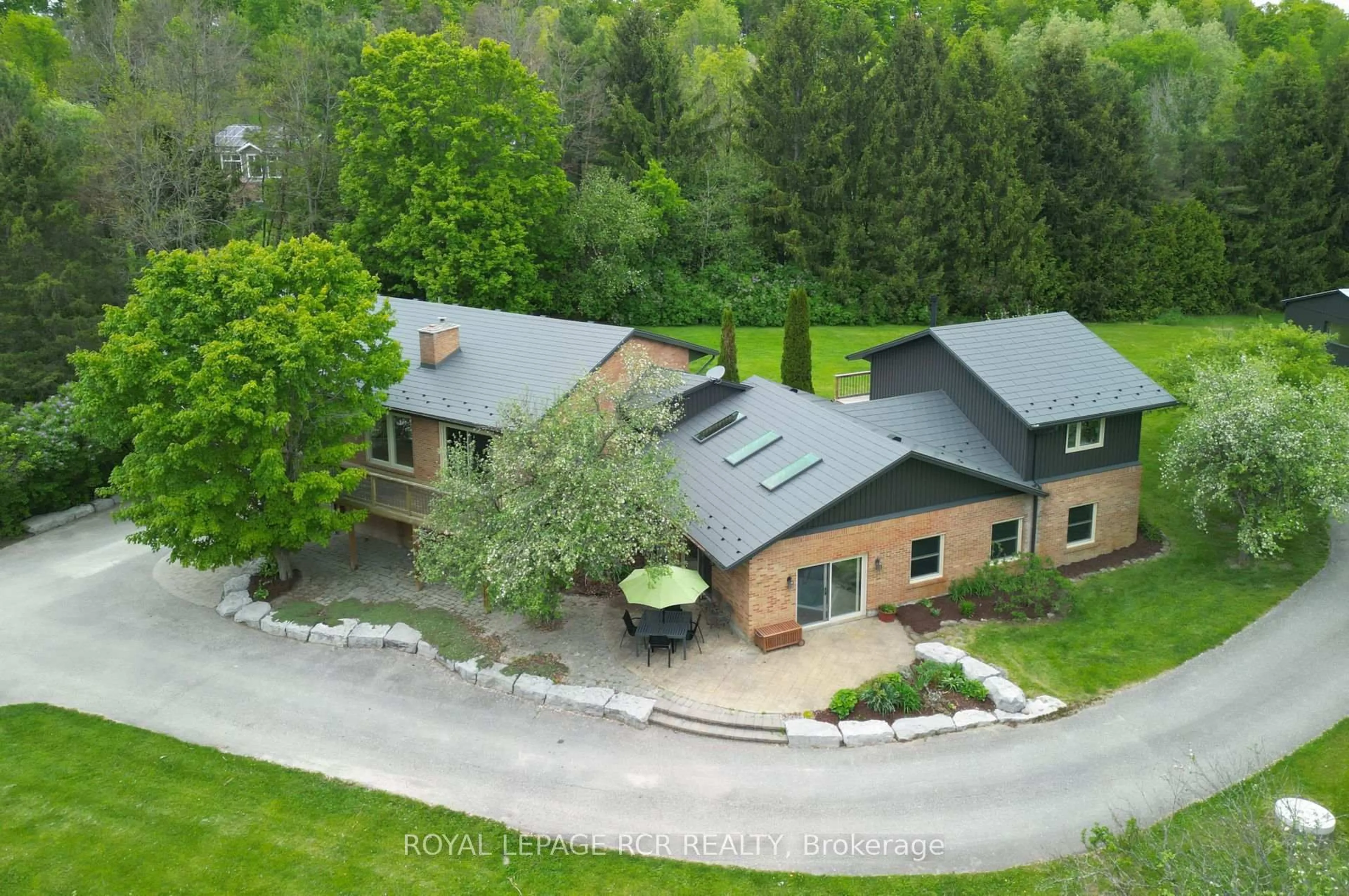 A pic from outside/outdoor area/front of a property/back of a property/a pic from drone, unknown for 2093 Con Rd 5, Adjala-Tosorontio Ontario L0G 1L0