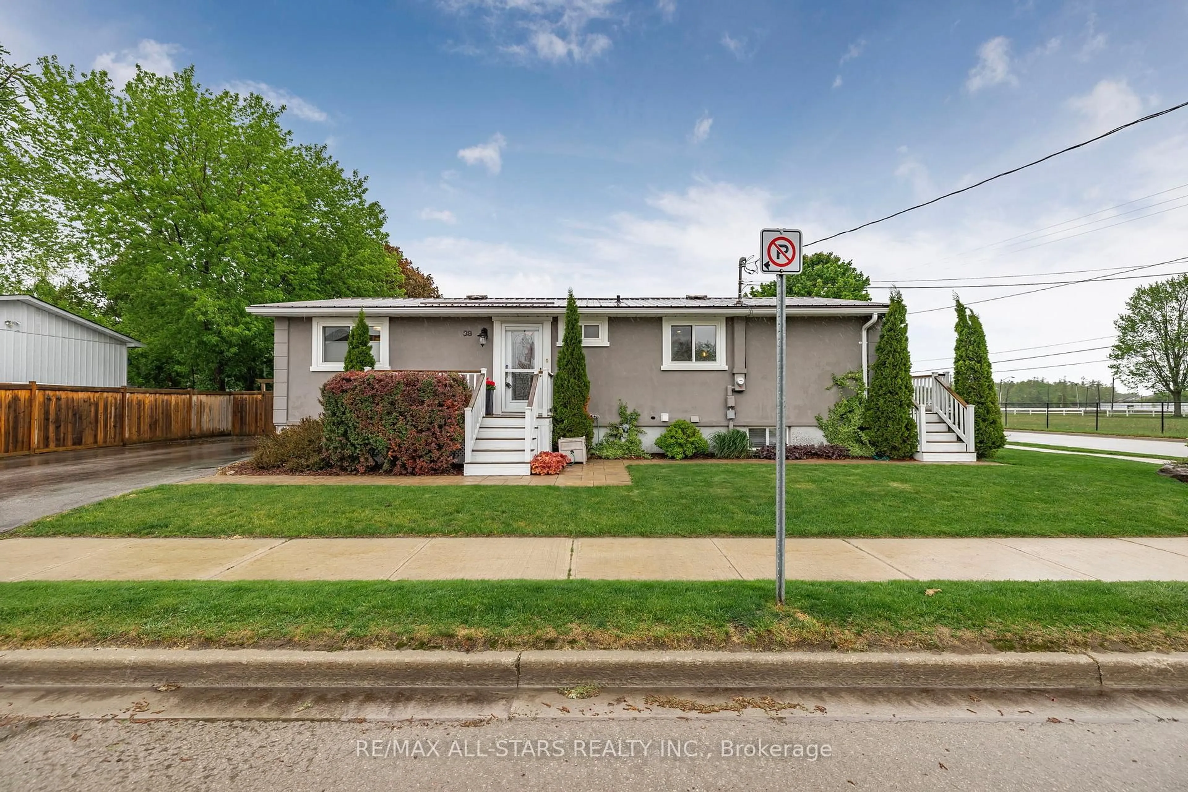 Home with vinyl exterior material, street for 38 Snooks Rd, Georgina Ontario L0E 1R0