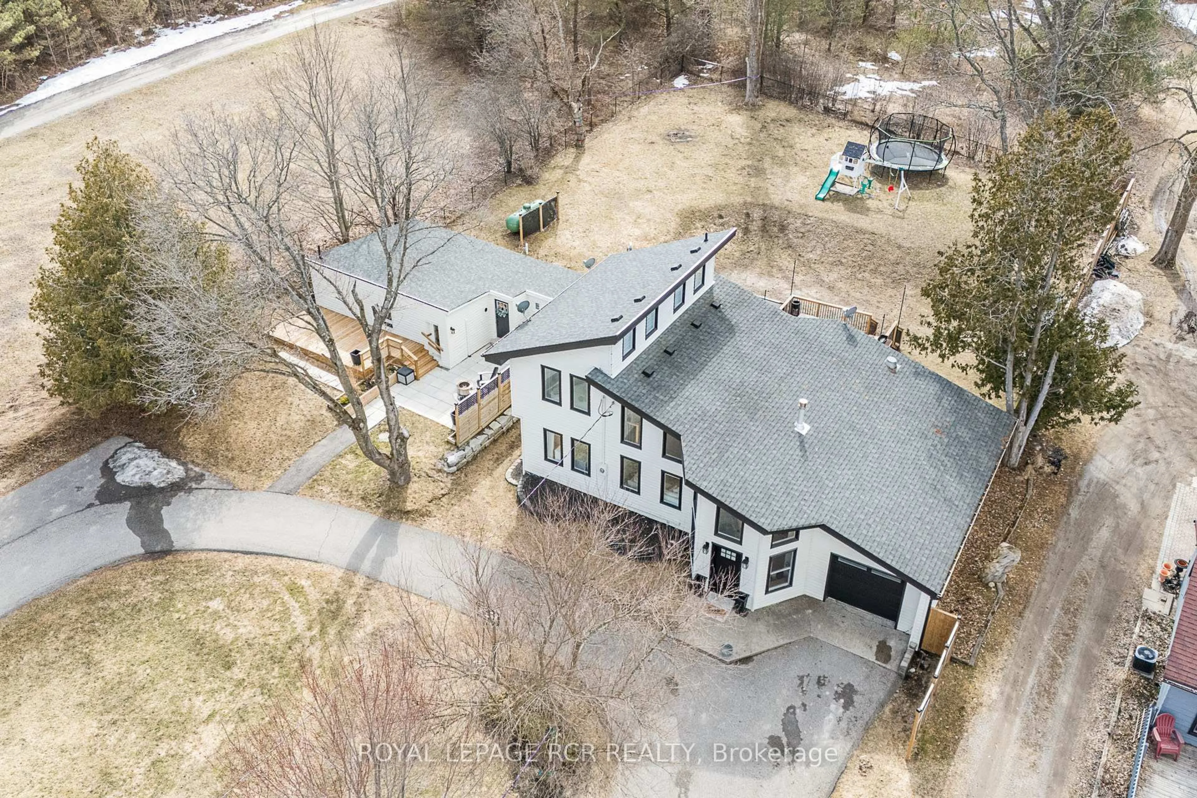 A pic from outside/outdoor area/front of a property/back of a property/a pic from drone, street for 5490 Hwy 47 N/A, Uxbridge Ontario L9P 1R1