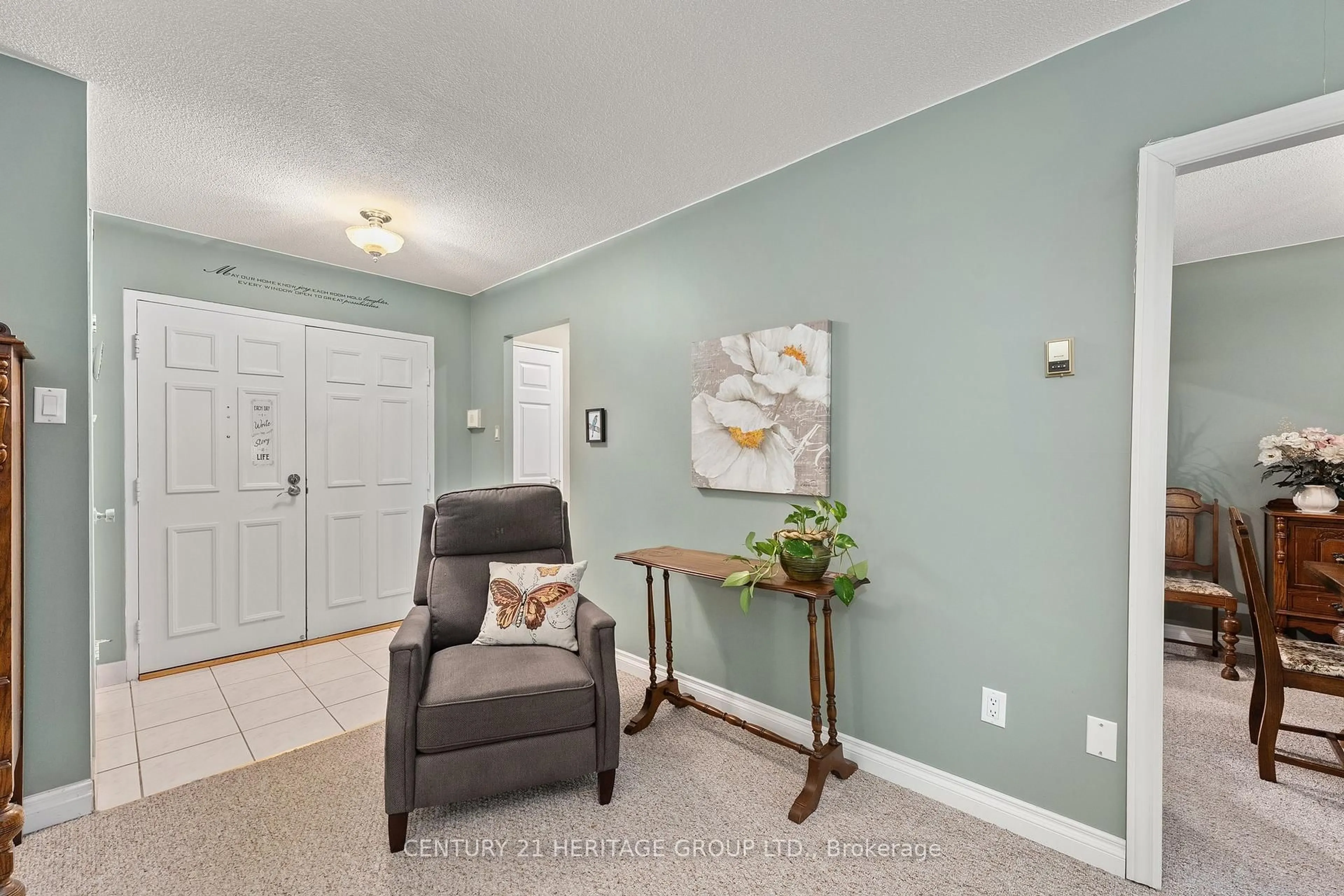 Unknown for 200 Holland Crt #3, Bradford West Gwillimbury Ontario L3Z 1R9