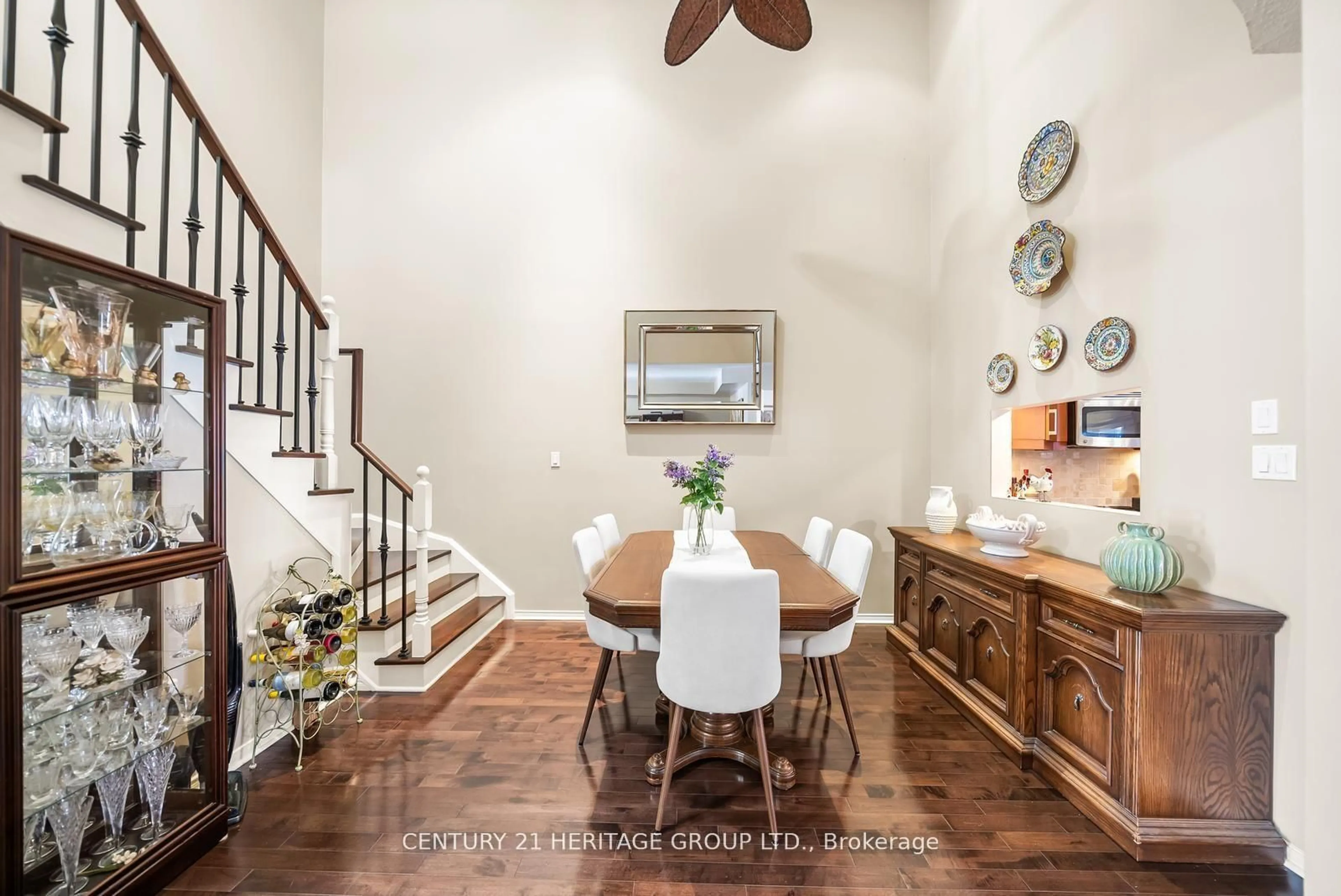 Dining room, unknown for 281 Penndutch Circ, Whitchurch-Stouffville Ontario L4A 0P1