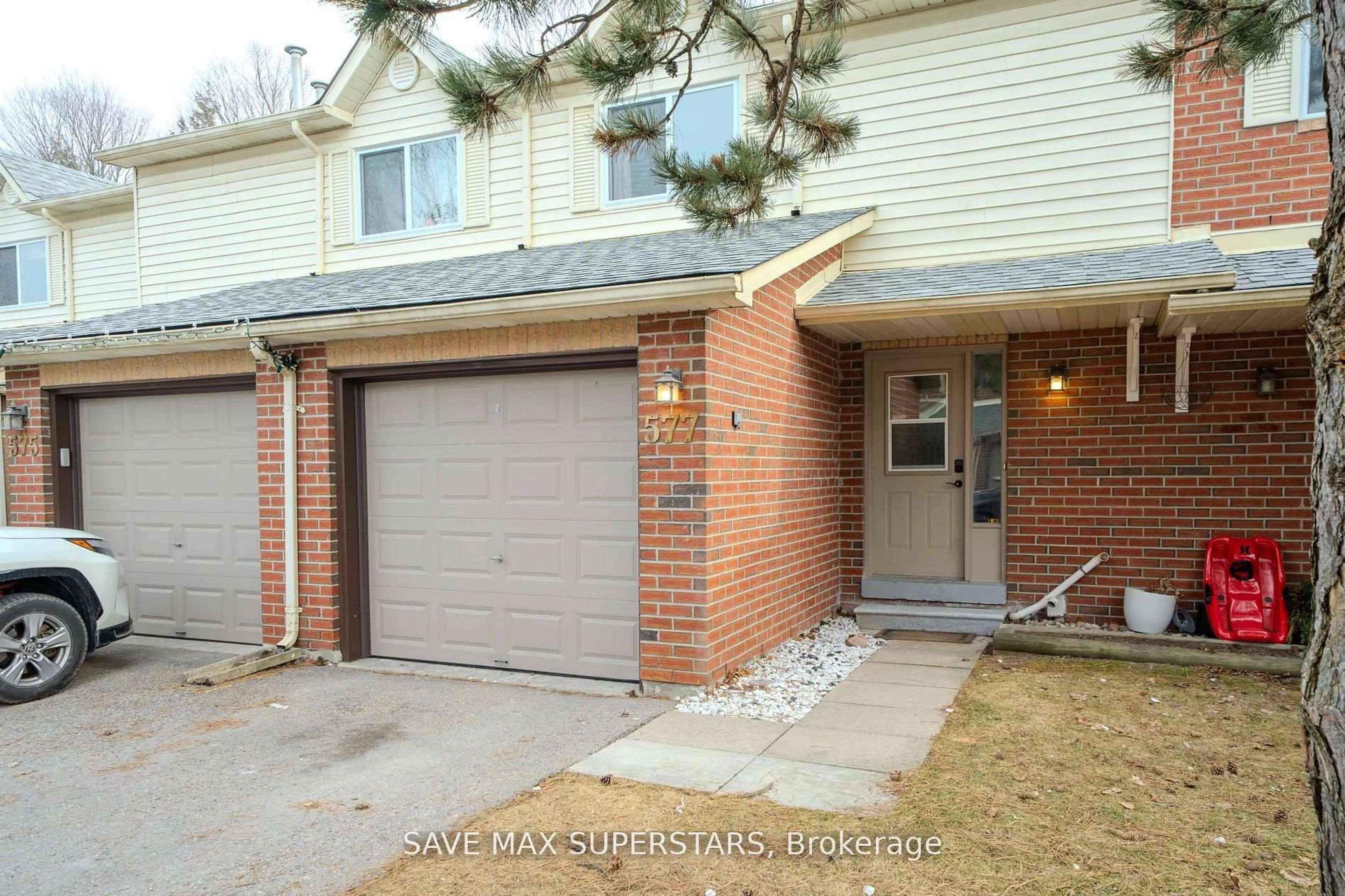 Home with brick exterior material, street for 577 Jack Giles Circ, Newmarket Ontario L3X 1X9