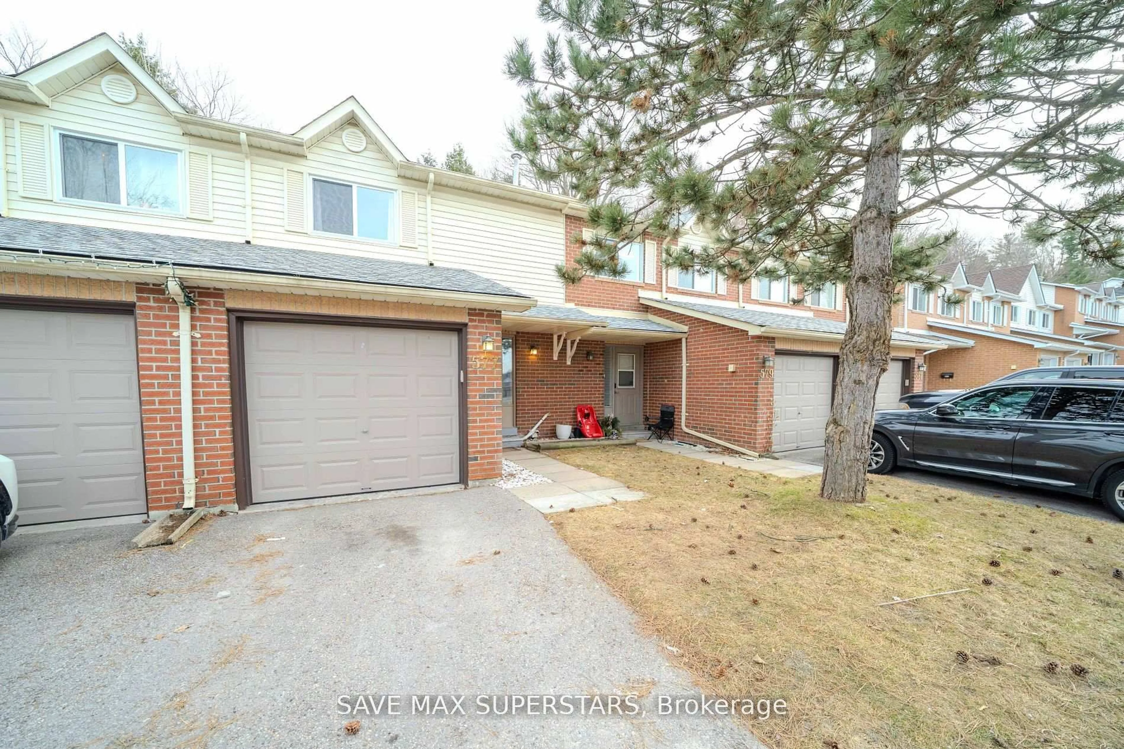 Home with brick exterior material, street for 577 Jack Giles Circ, Newmarket Ontario L3X 1X9