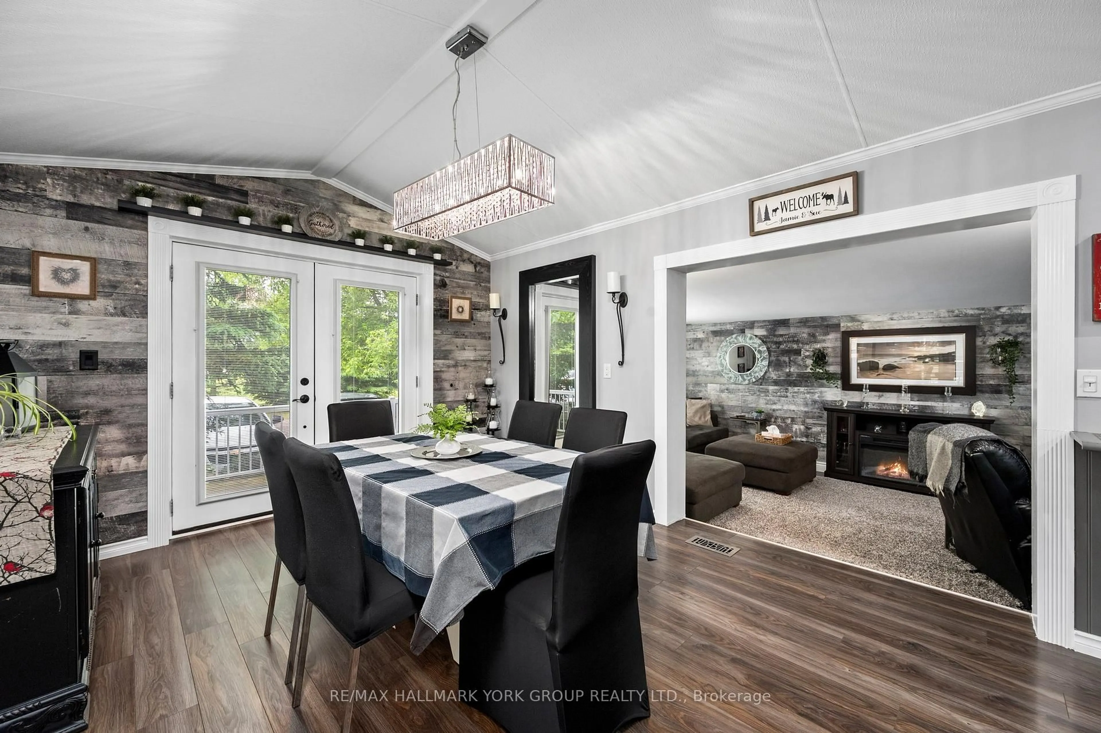 Dining room, unknown for 21469 ON-48 N/A, East Gwillimbury Ontario L0G 1M0