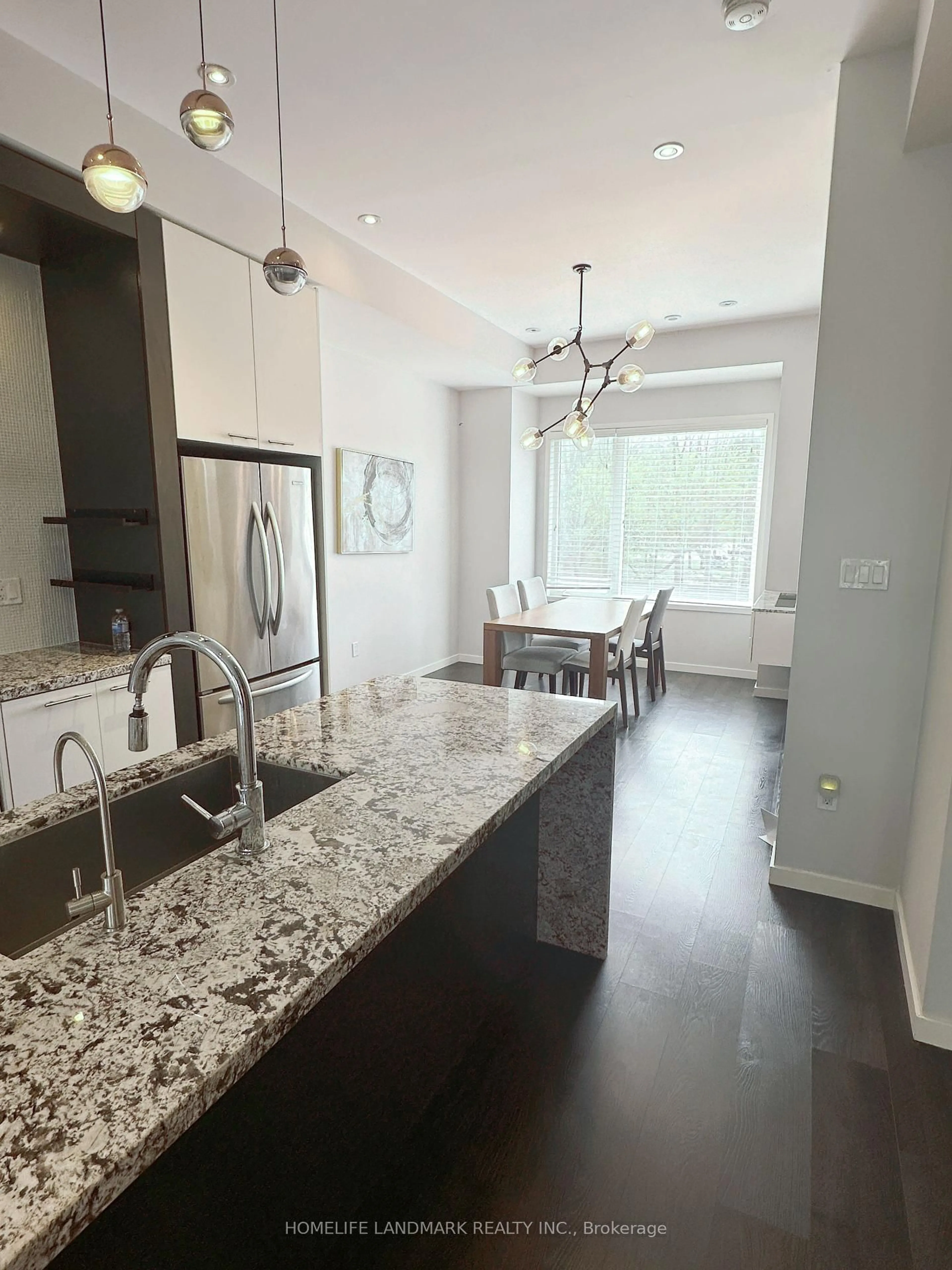 Open concept kitchen, unknown for 103 Genuine Lane, Richmond Hill Ontario L4B 0E5