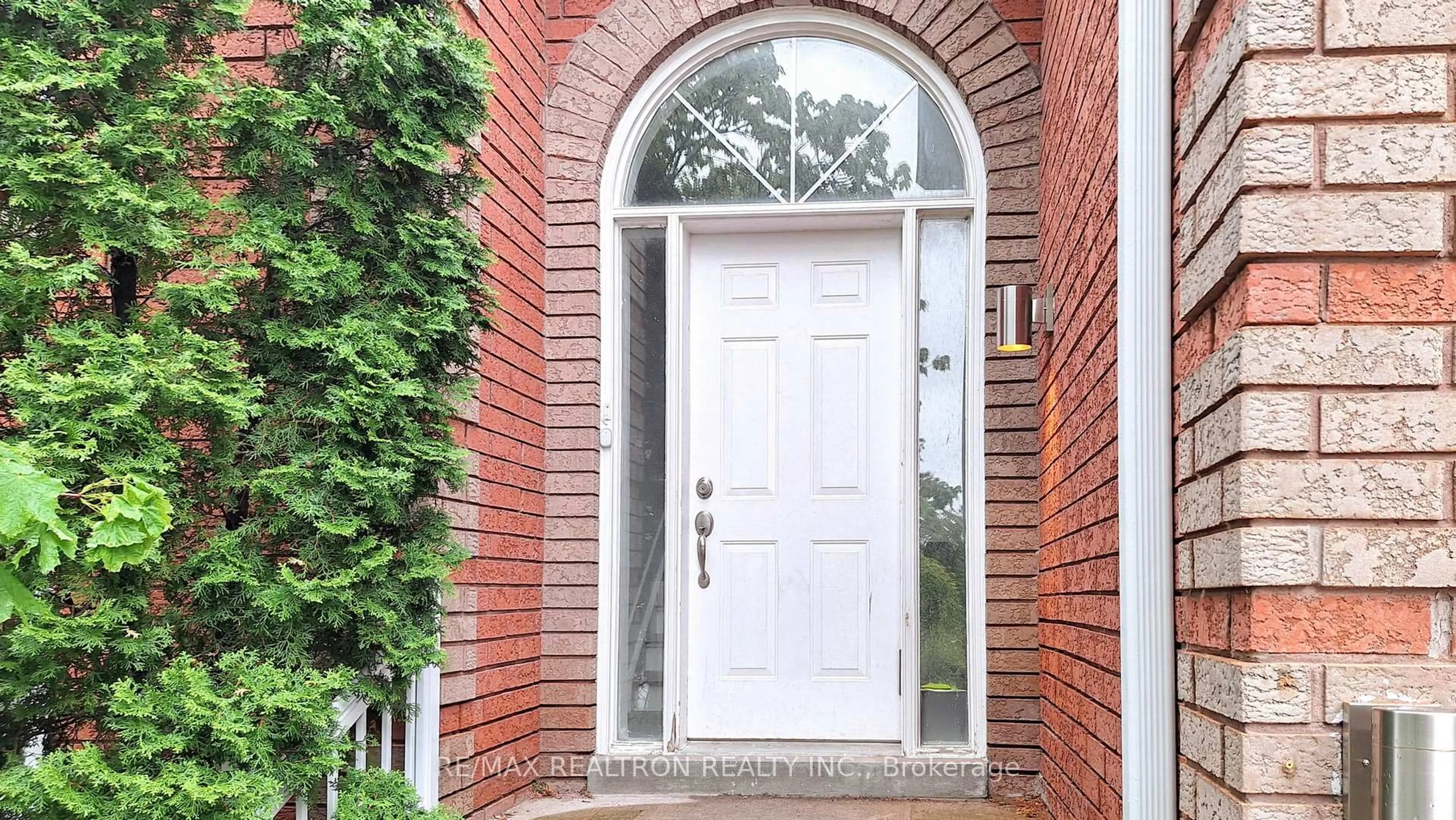 Unknown for 112 Fletcher St, Bradford West Gwillimbury Ontario L3Z 1L9