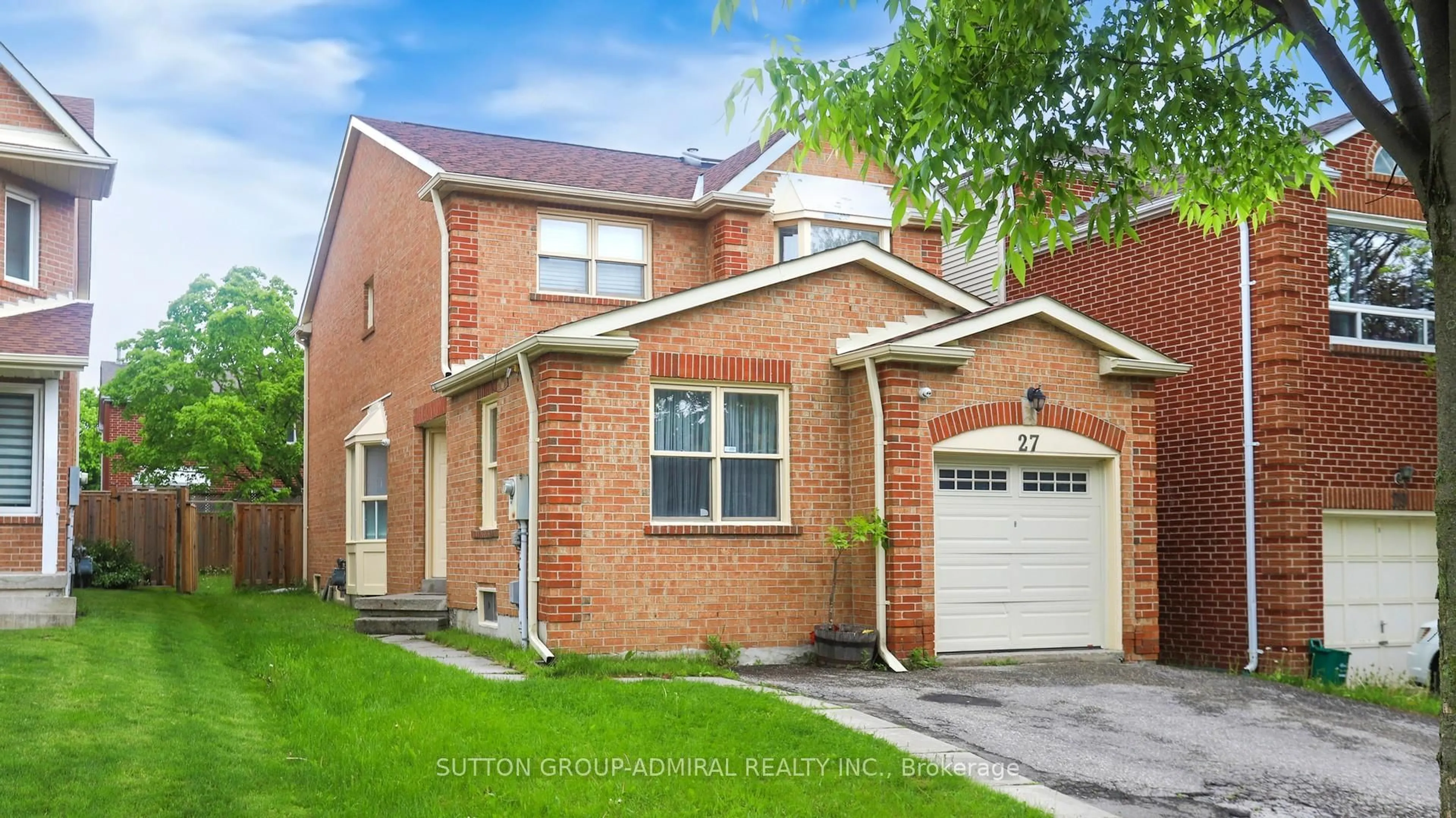 Home with brick exterior material, street for 27 Thornbury Circ, Vaughan Ontario L4J 5C1