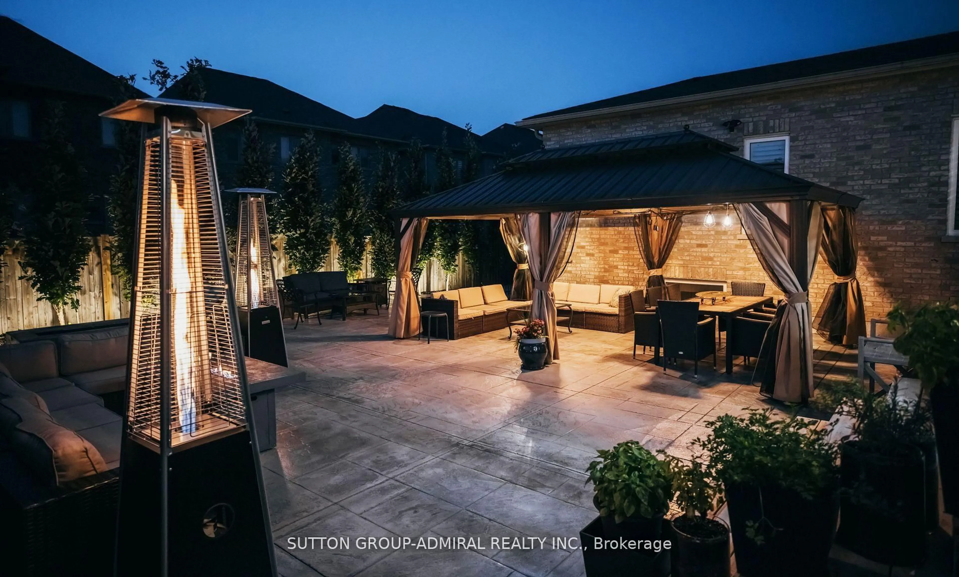 Patio, street for 62 Bond Cres, Richmond Hill Ontario L4E 3K5