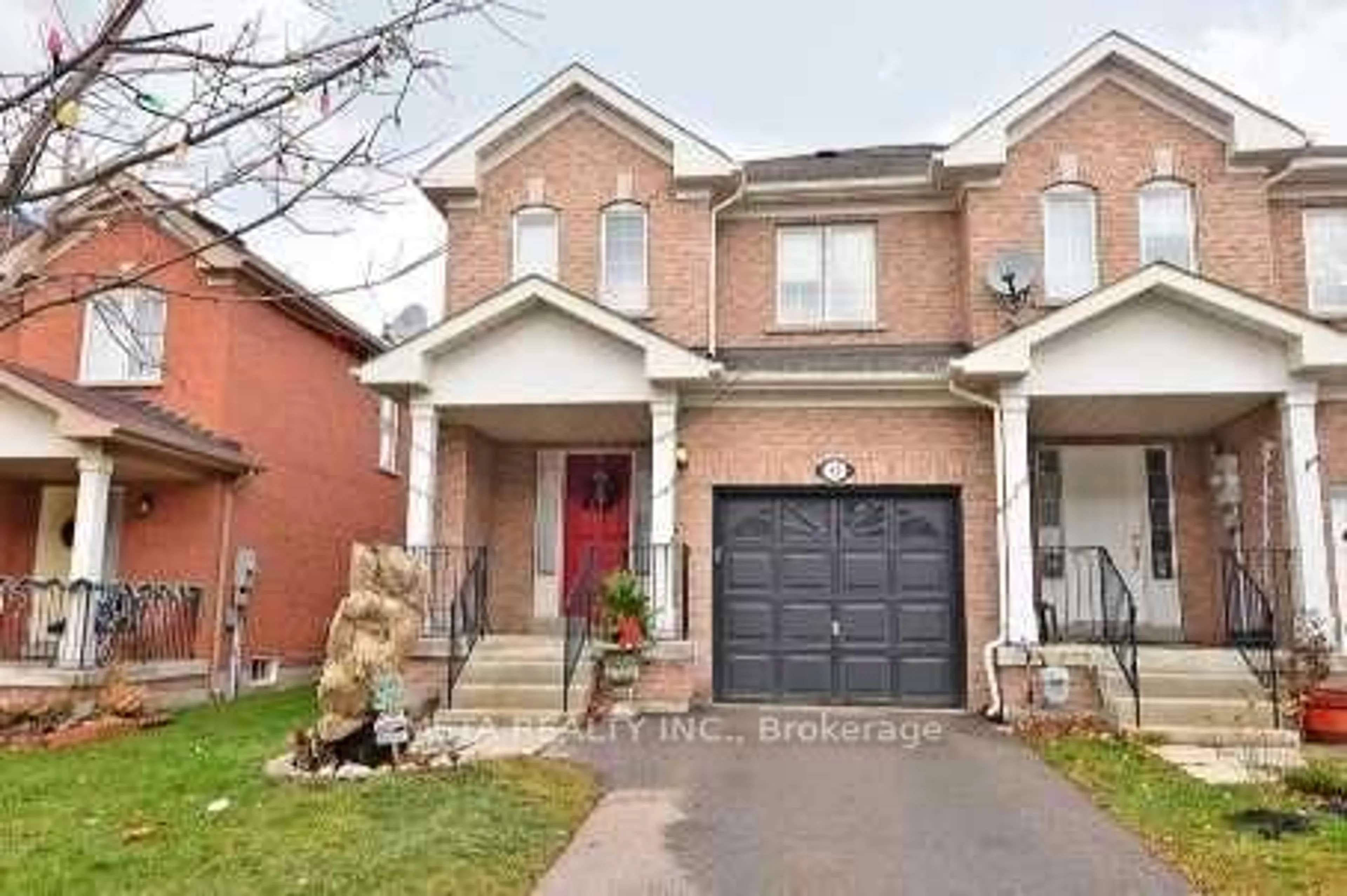 Home with brick exterior material, street for 87 Banbrooke Cres, Newmarket Ontario L3X 2W9