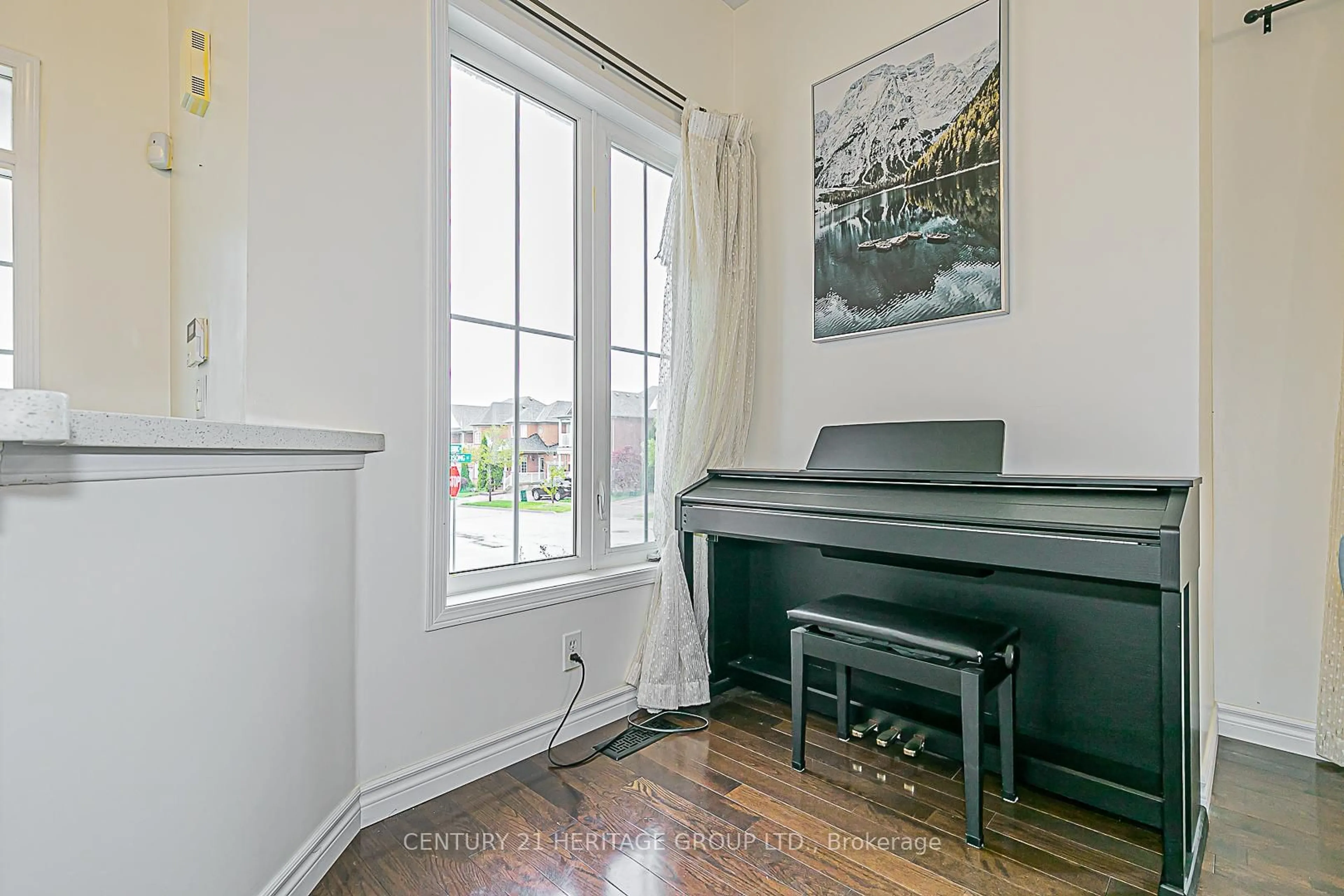 Indoor entryway for 11 Birdsong St, Richmond Hill Ontario L4E 5C2