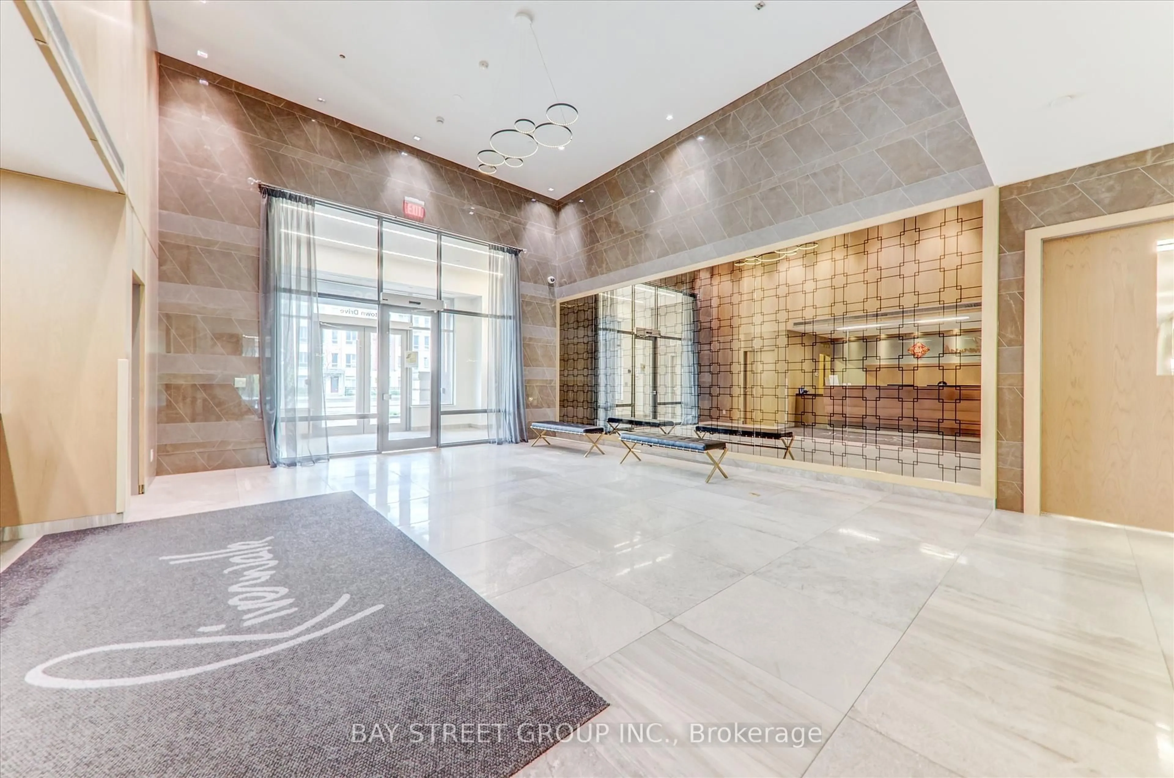 Indoor foyer for 28 UPTOWN Dr ##116,, Markham Ontario L3R 5M8