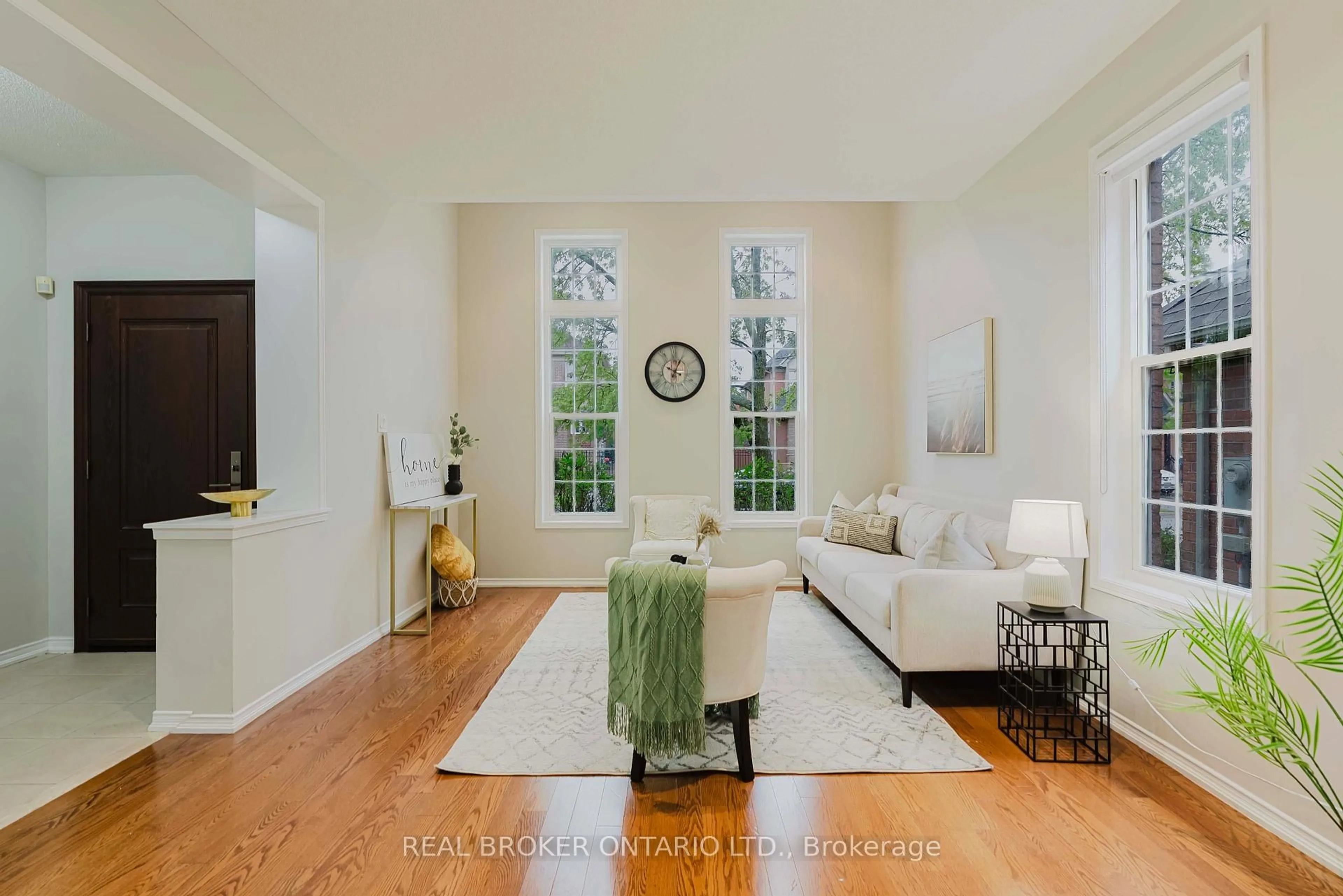 Living room with furniture, unknown for 16 Jack Ashton Ave, Richmond Hill Ontario L4E 4L2