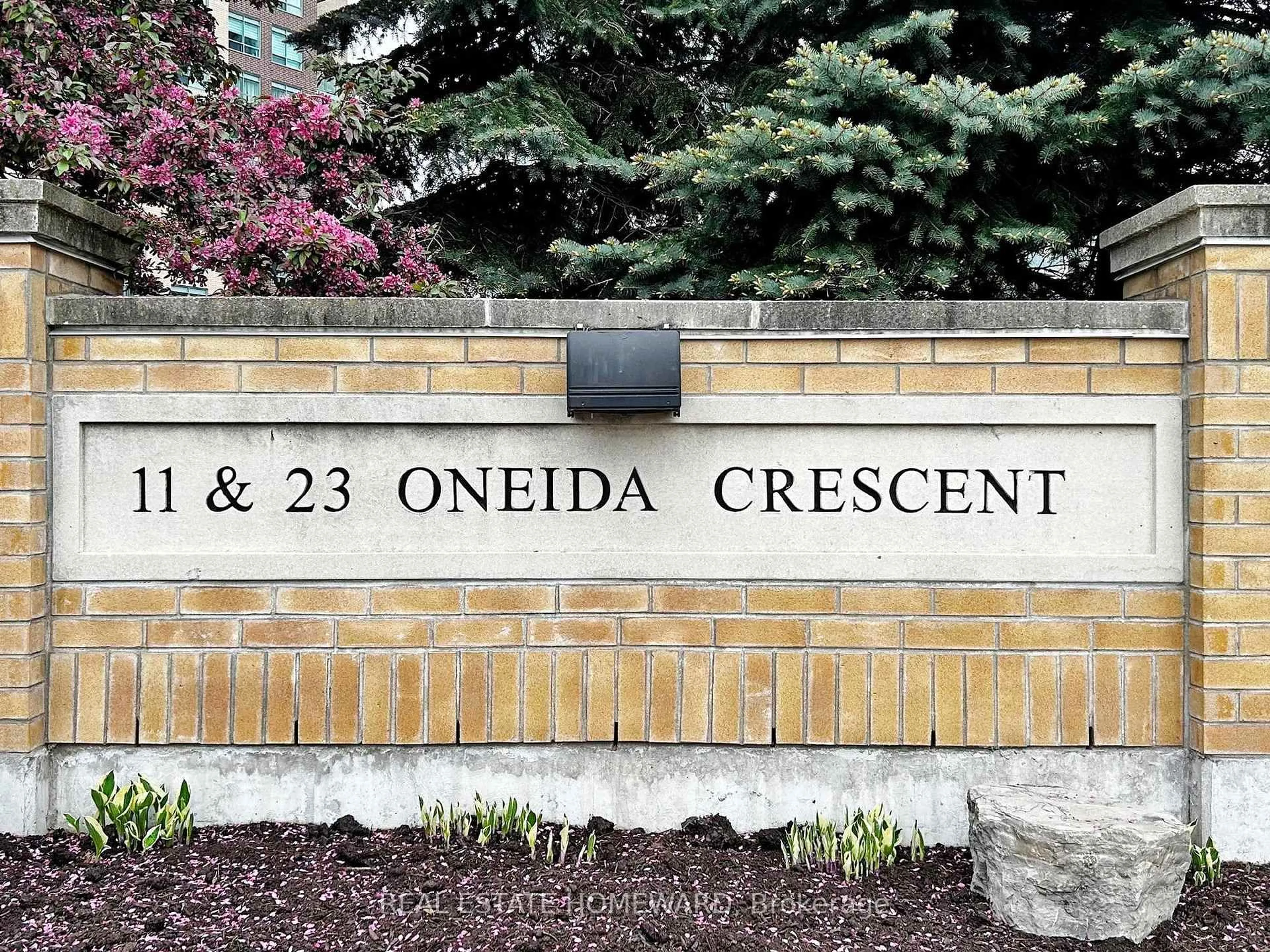 Unknown for 23 Oneida Cres #610, Richmond Hill Ontario L4B 0A2