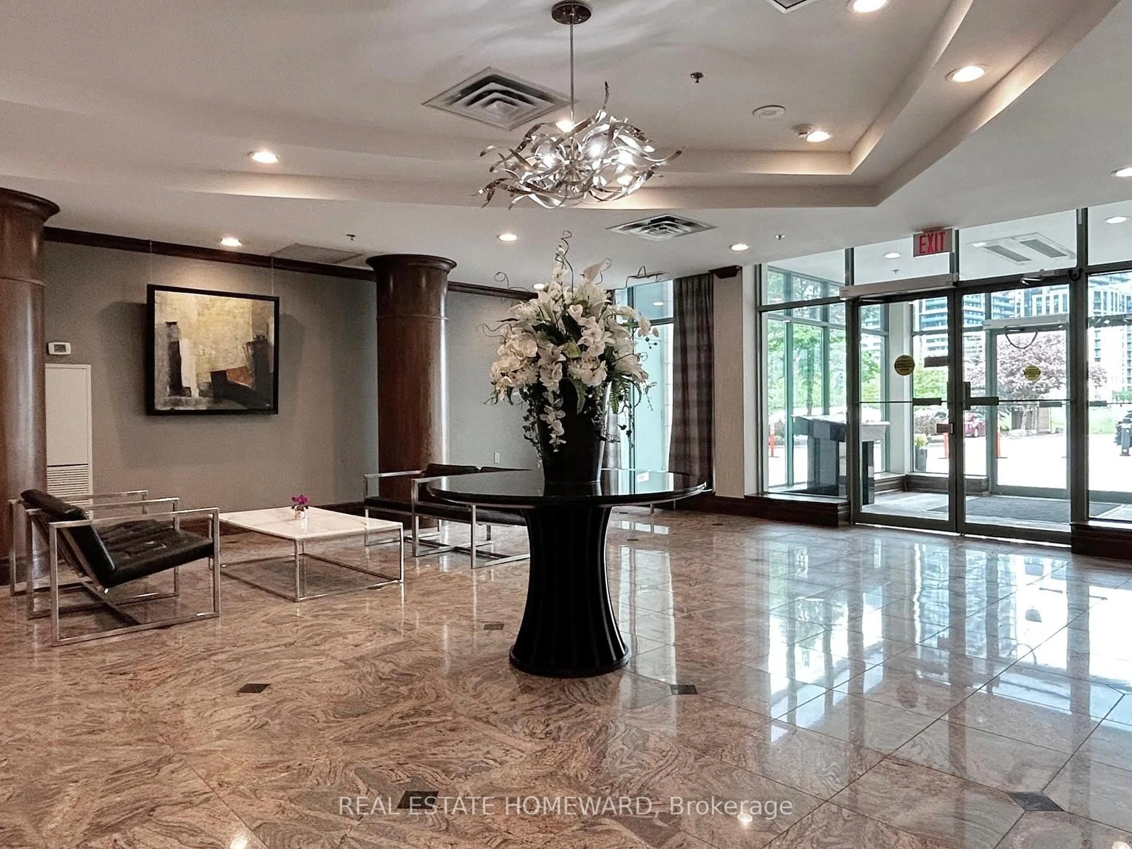 Lobby for 23 Oneida Cres #610, Richmond Hill Ontario L4B 0A2