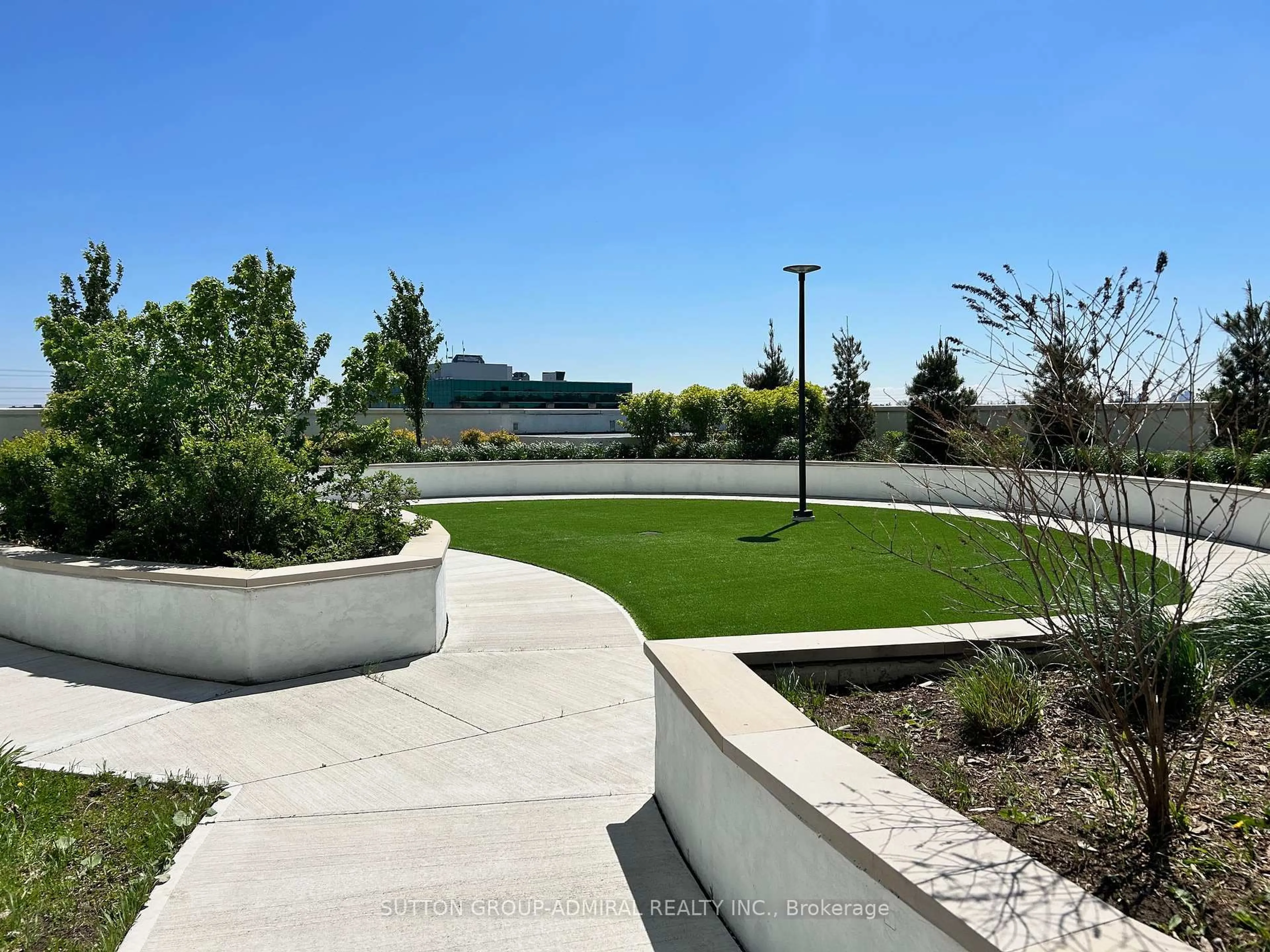 Patio, water/lake/river/ocean view for 95 Oneida Cres #1406, Richmond Hill Ontario L4B 0H5