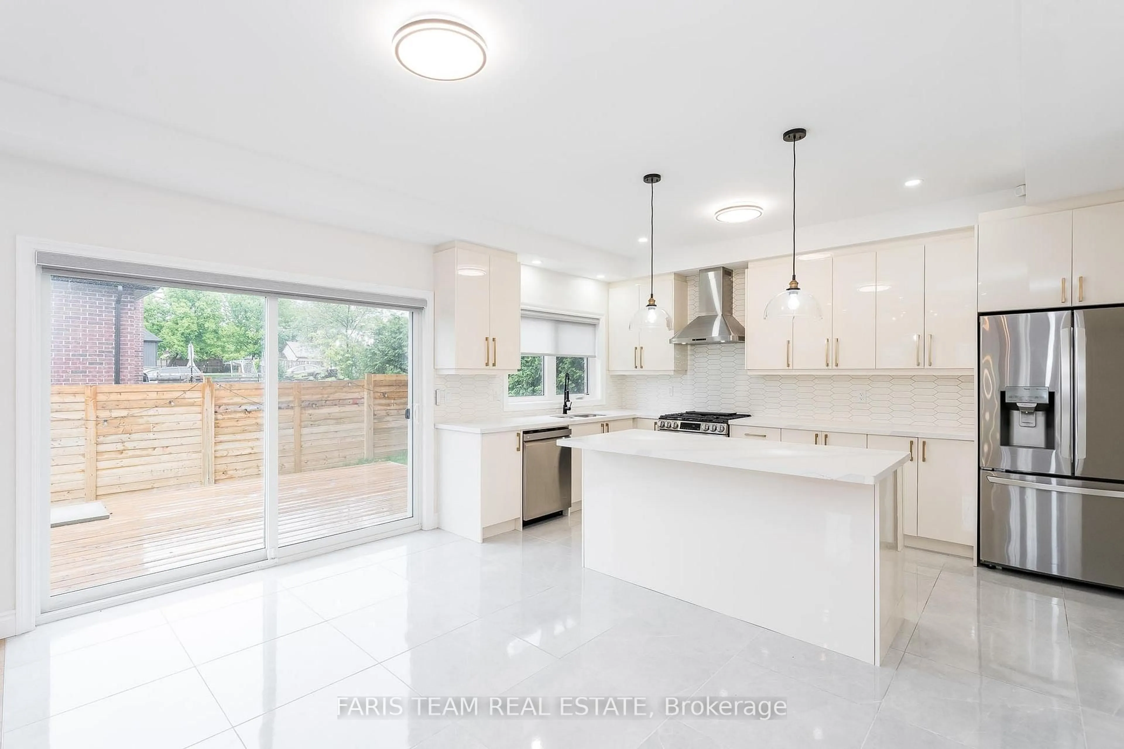 Contemporary kitchen, ceramic/tile floor for 3B George St, Innisfil Ontario L0L 1L0