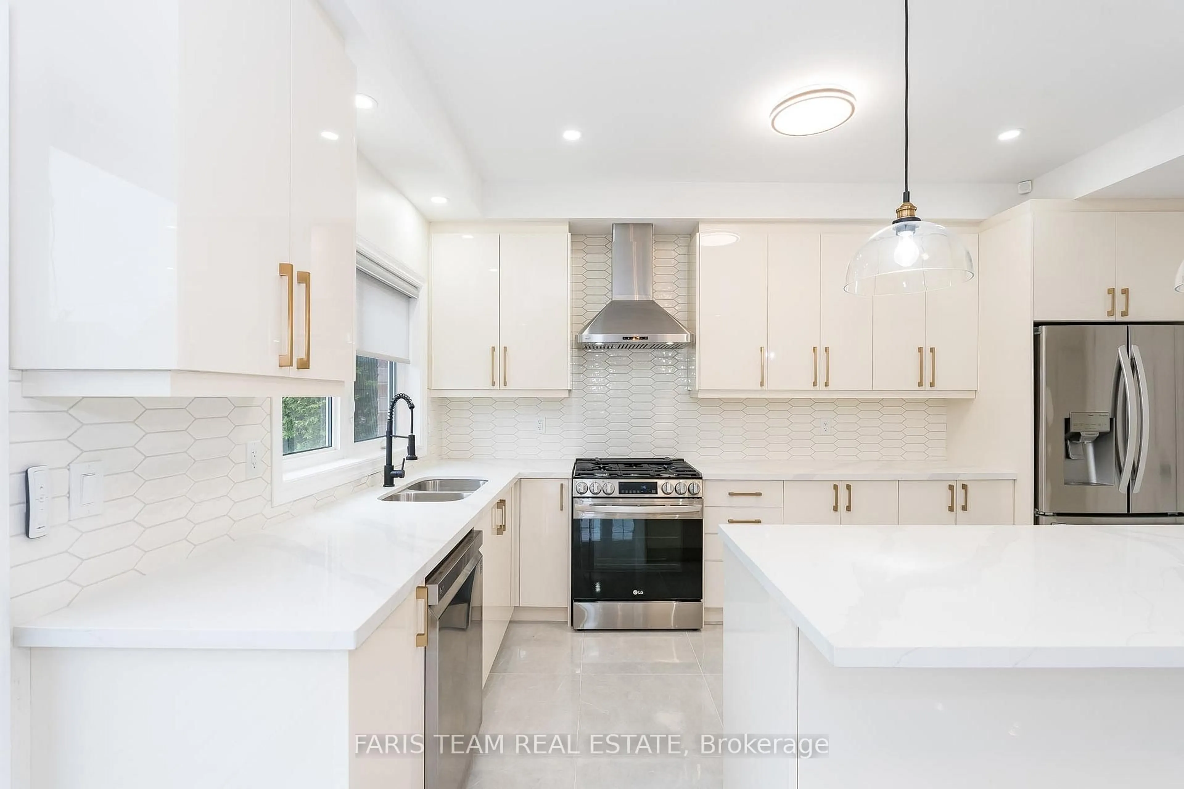 Unknown for 3B George St, Innisfil Ontario L0L 1L0