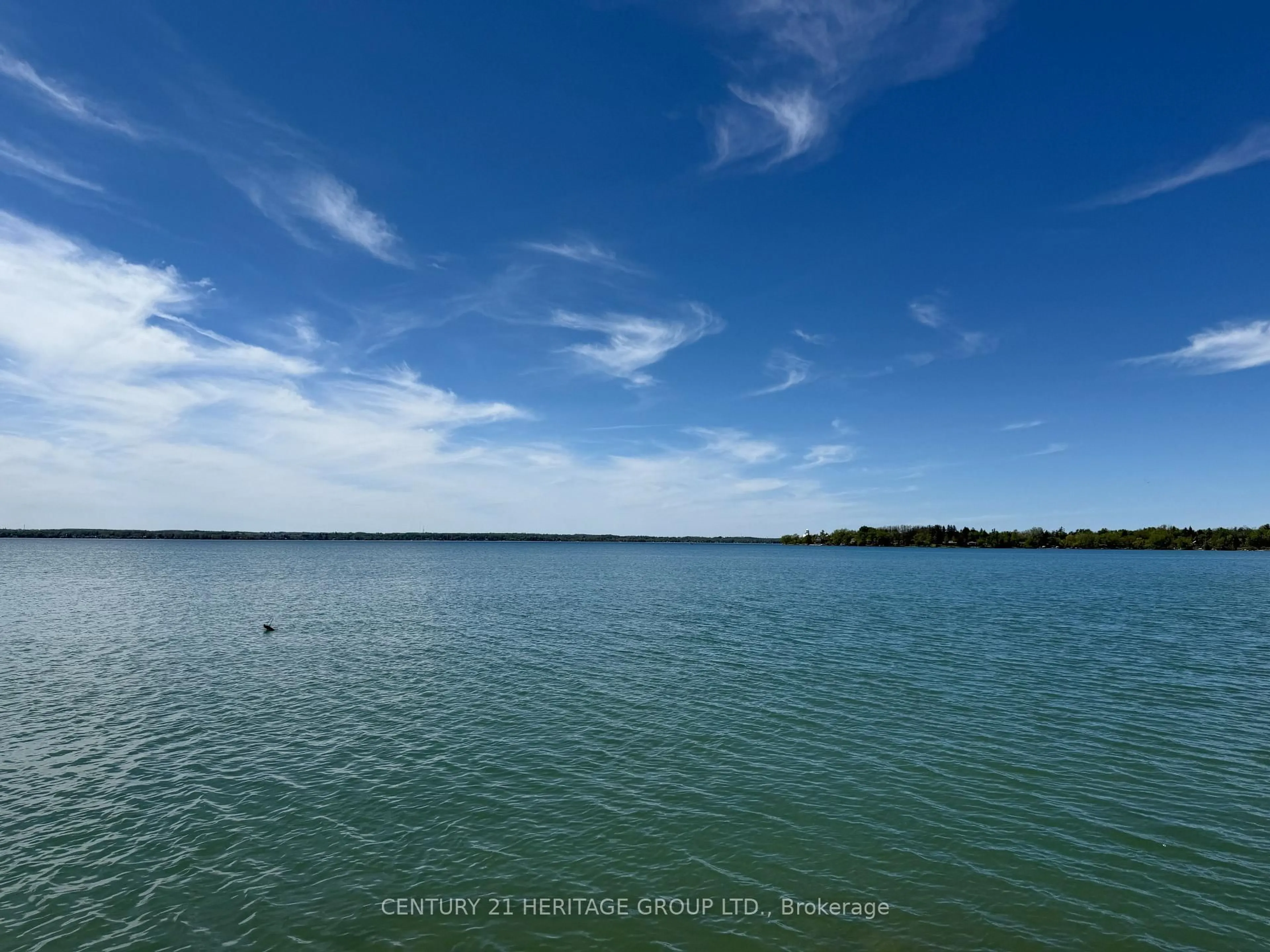 Blurry image for 915 Lake Dr, Georgina Ontario L4P 3E9