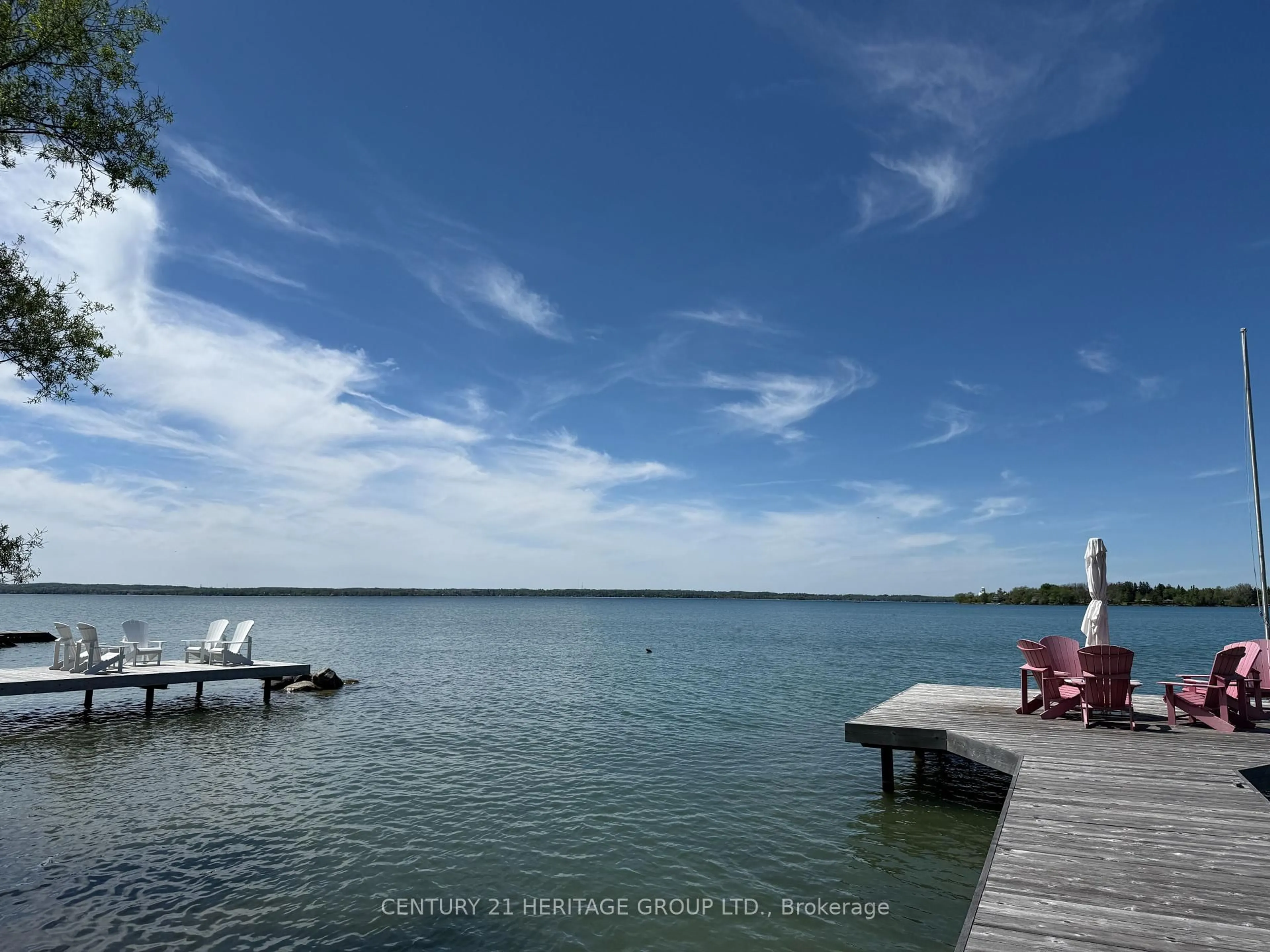 Unknown for 915 Lake Dr, Georgina Ontario L4P 3E9