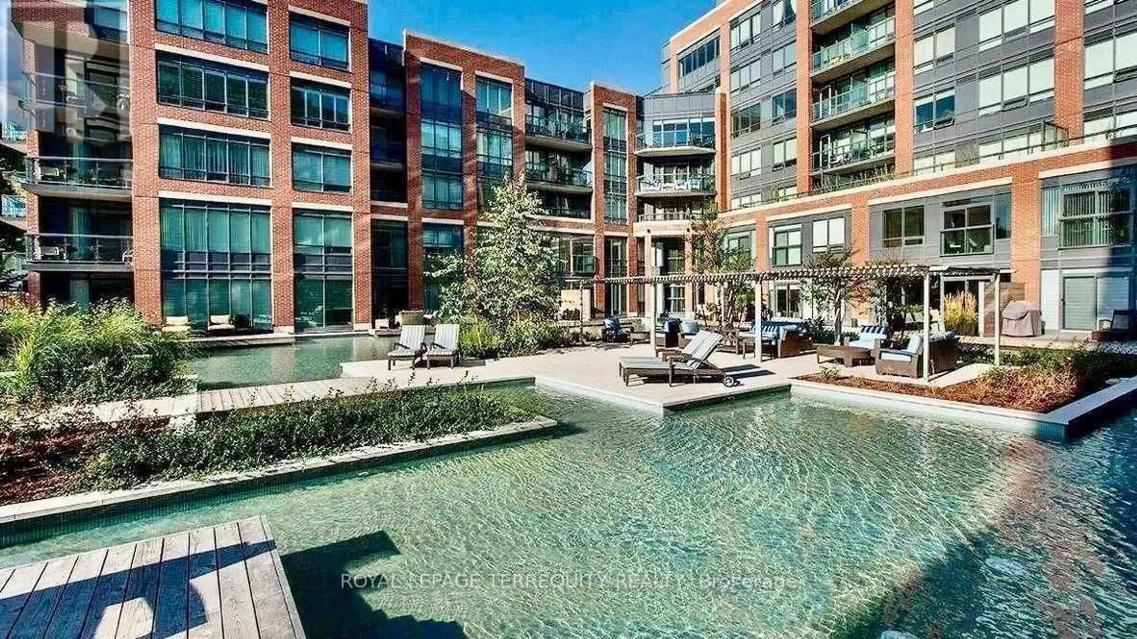 Pool for 7608 Yonge St #614, Vaughan Ontario L4J 0J5