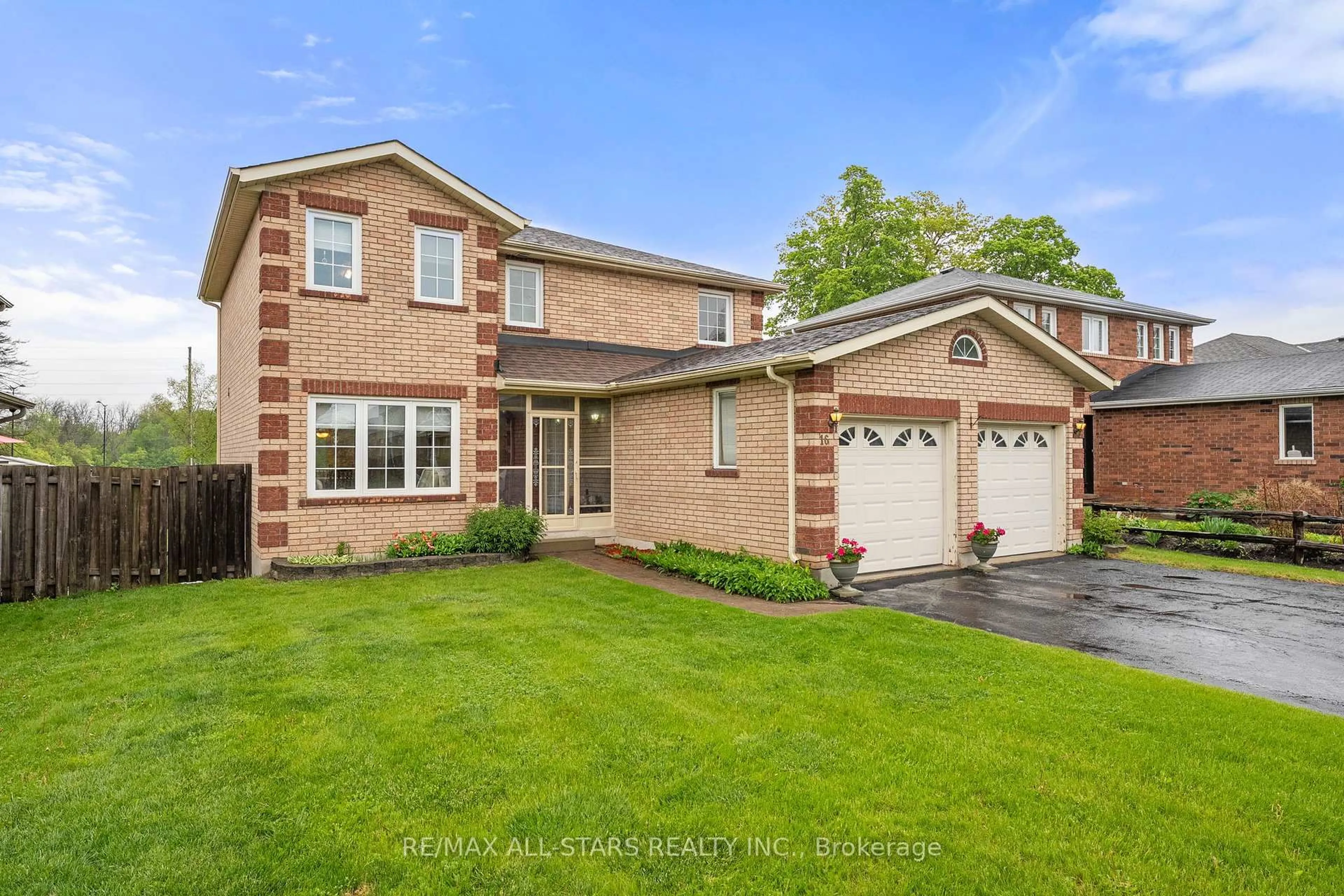 Home with brick exterior material, street for 16 Iveagh Dr, Georgina Ontario L4P 3X1