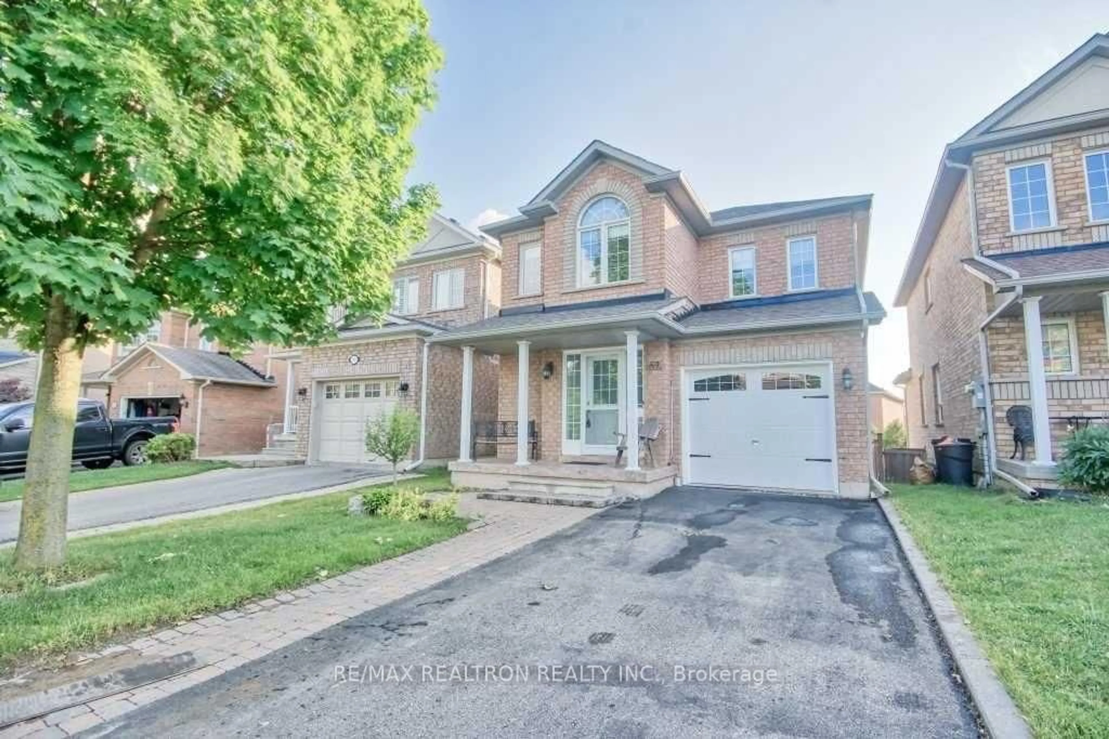 Home with brick exterior material, street for 59 Goyo Gate, Vaughan Ontario L6A 3T4