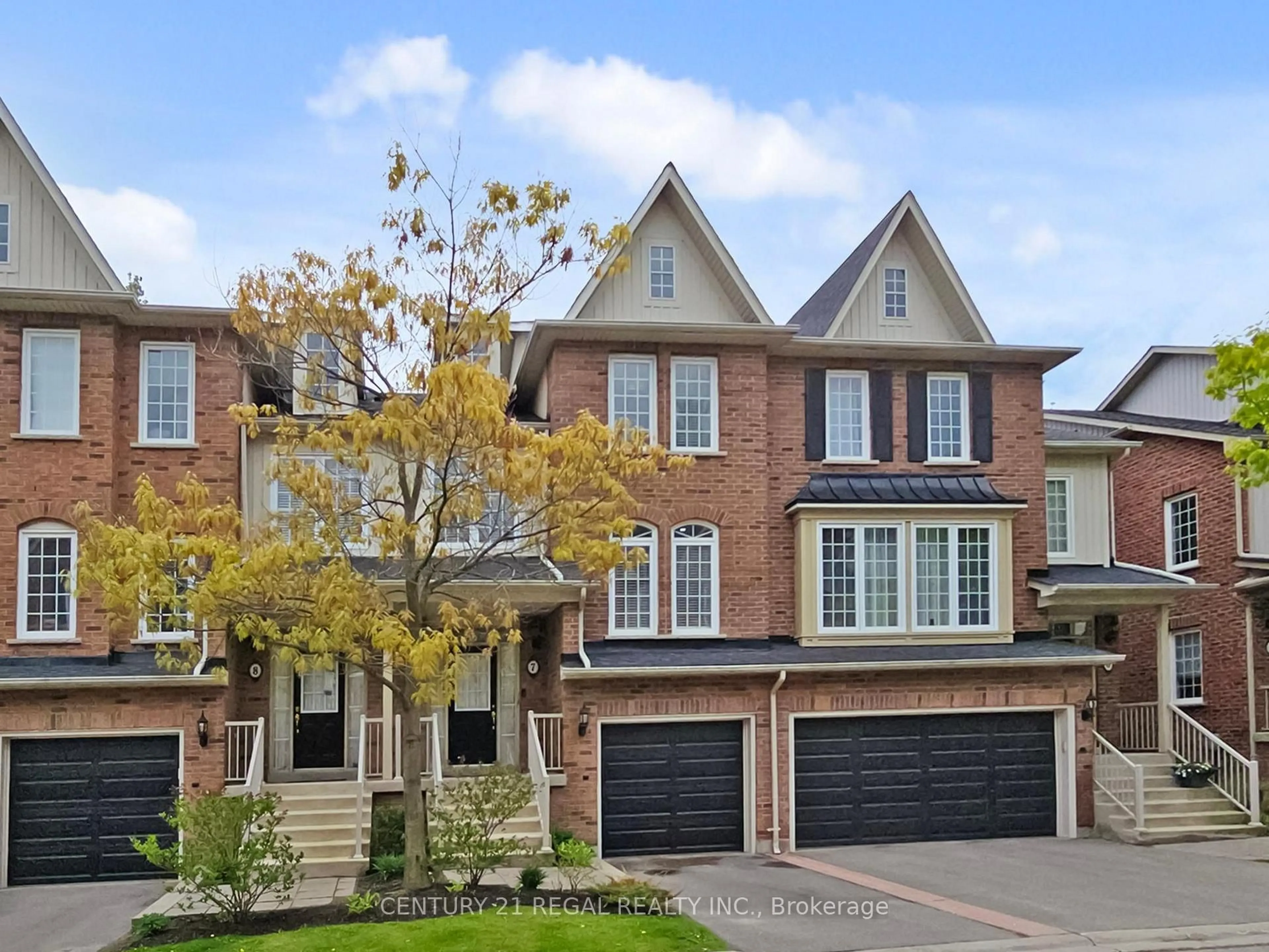 Home with brick exterior material, street for 100 Elgin Mills Rd #7, Richmond Hill Ontario L4C 0R6