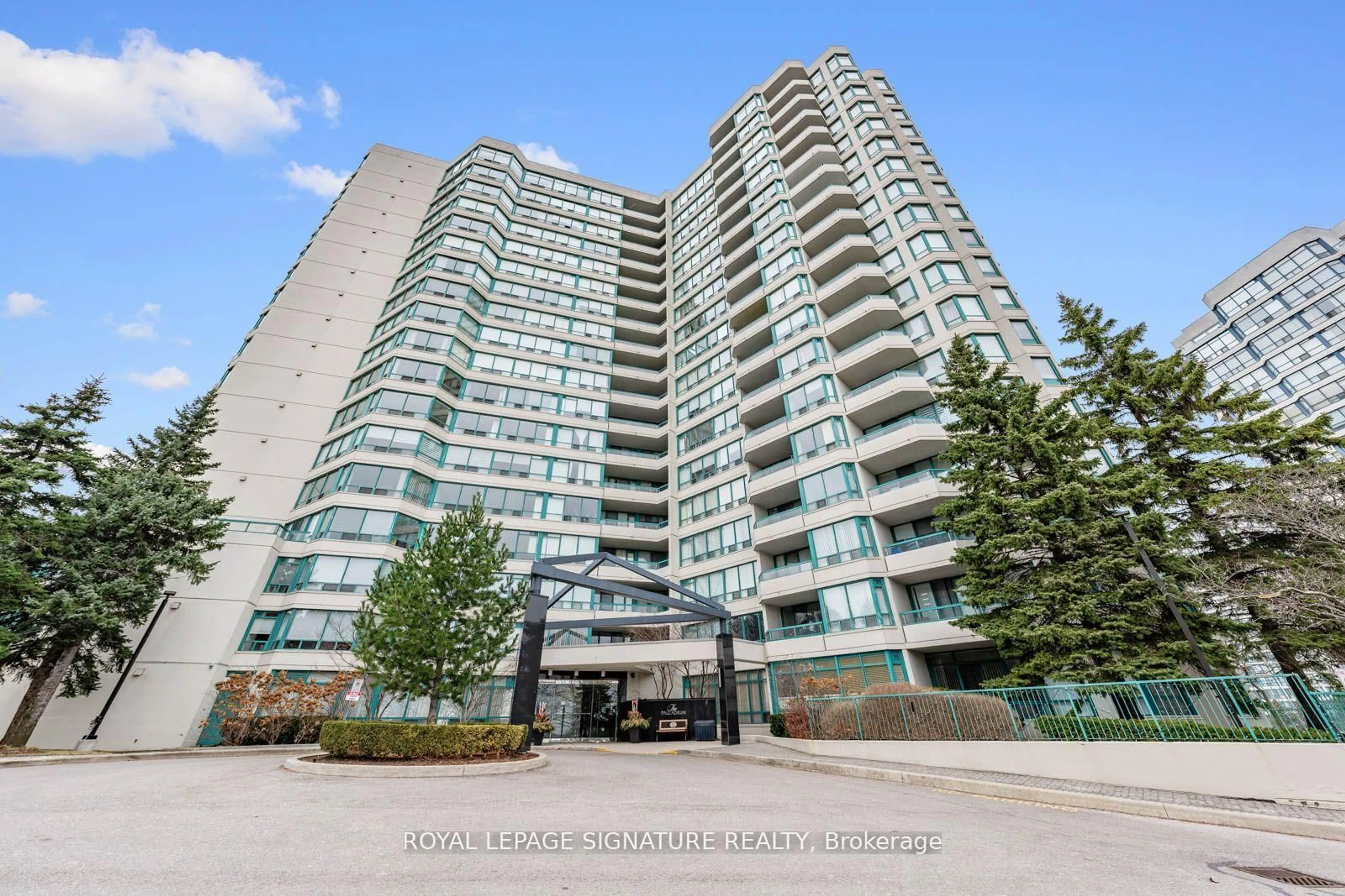 Indoor foyer for 7250 Yonge St #601, Vaughan Ontario L4J 7X1