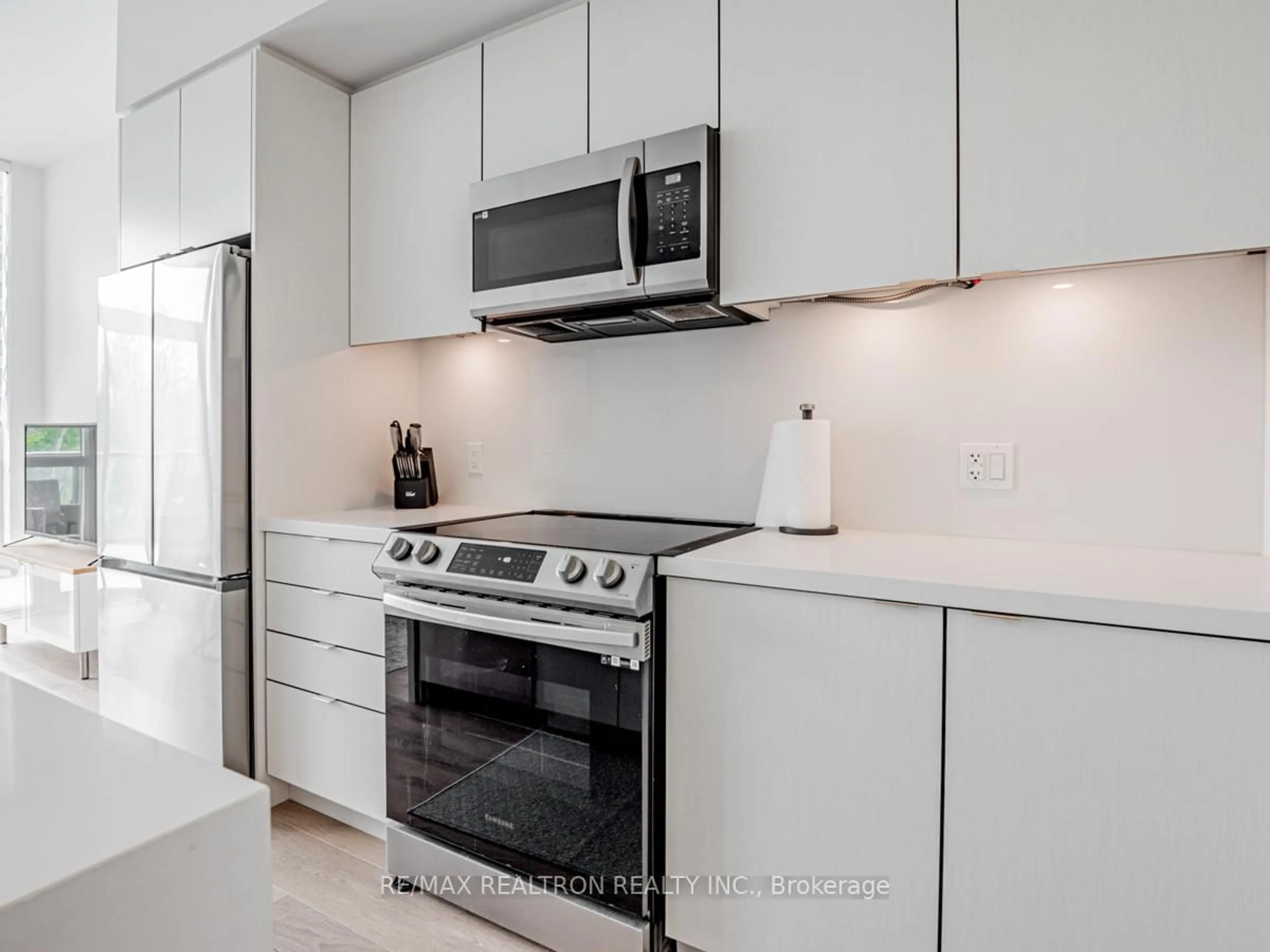 Standard kitchen, ceramic/tile floor for 415 Sea Ray Ave #445, Innisfil Ontario L9S 0R5