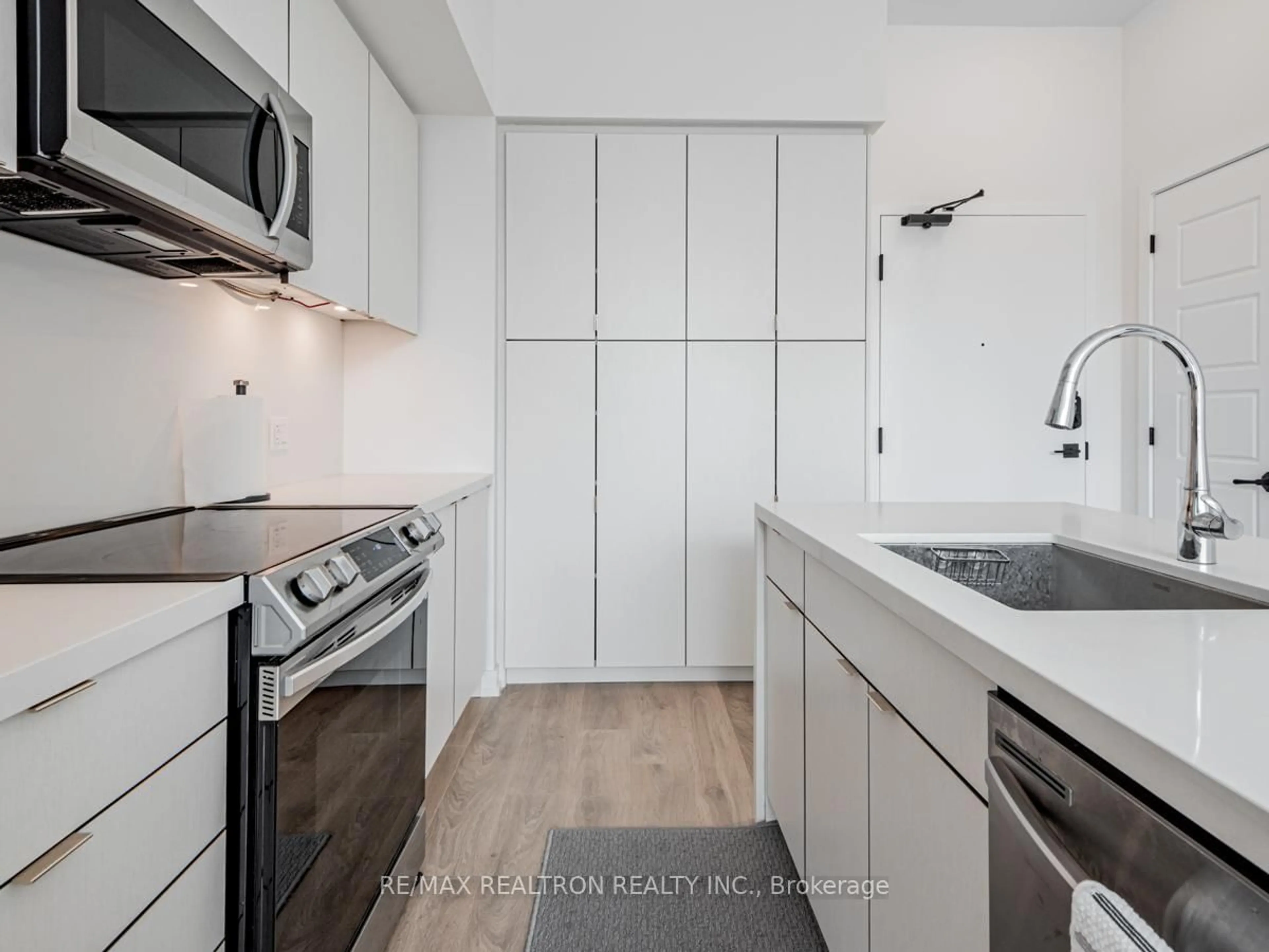 Standard kitchen, unknown for 415 Sea Ray Ave #445, Innisfil Ontario L9S 0R5