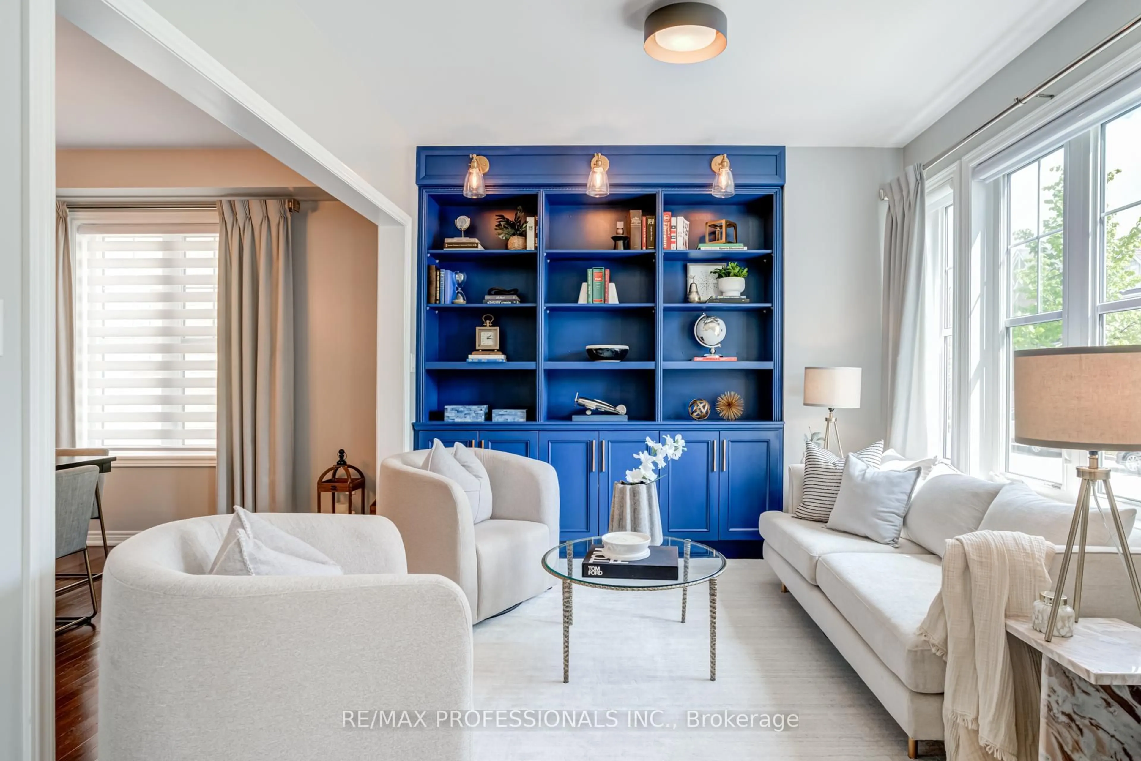 Living room with furniture, unknown for 132 Cornwall Dr, Markham Ontario L6B 1C9