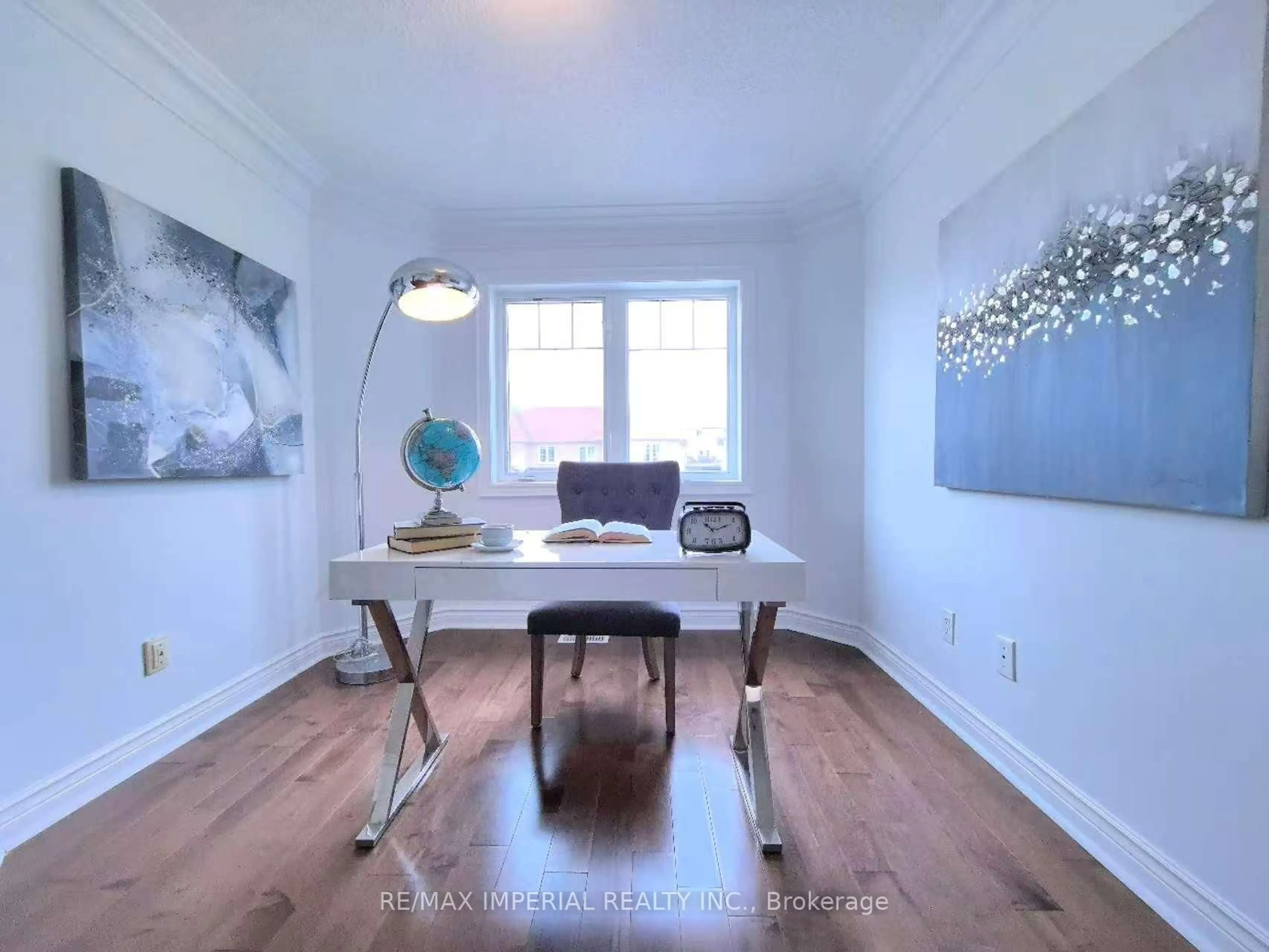 A pic of a room for 369 Gilpin Dr, Newmarket Ontario L3X 3H2
