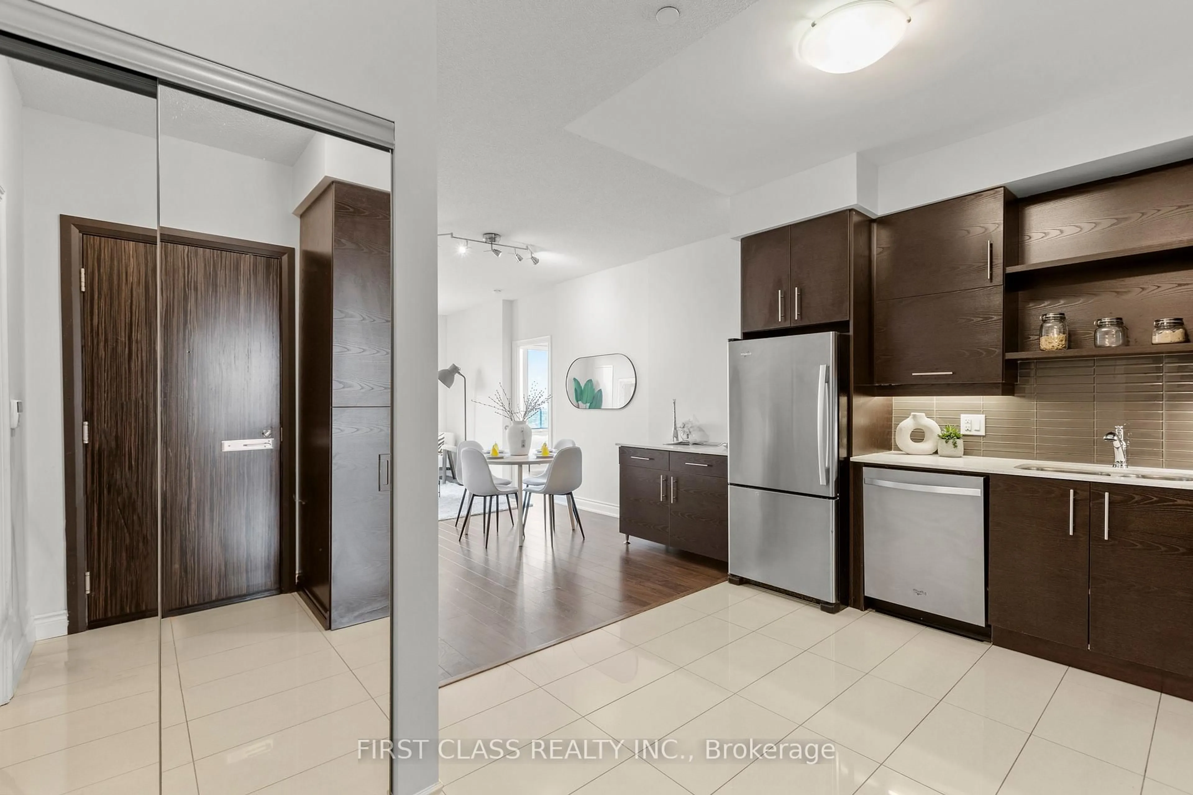 Open concept kitchen, unknown for 277 South Park Rd #1205, Markham Ontario L3T 0B7