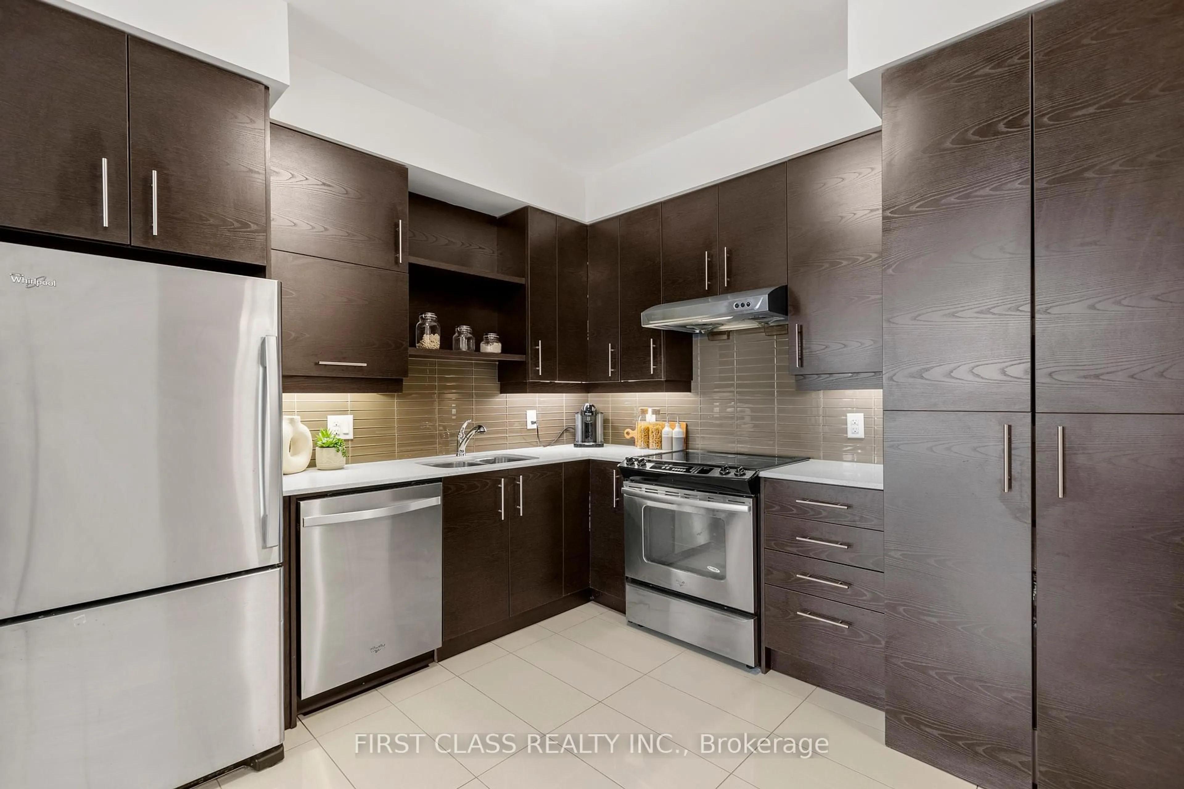 Standard kitchen, ceramic/tile floor for 277 South Park Rd #1205, Markham Ontario L3T 0B7