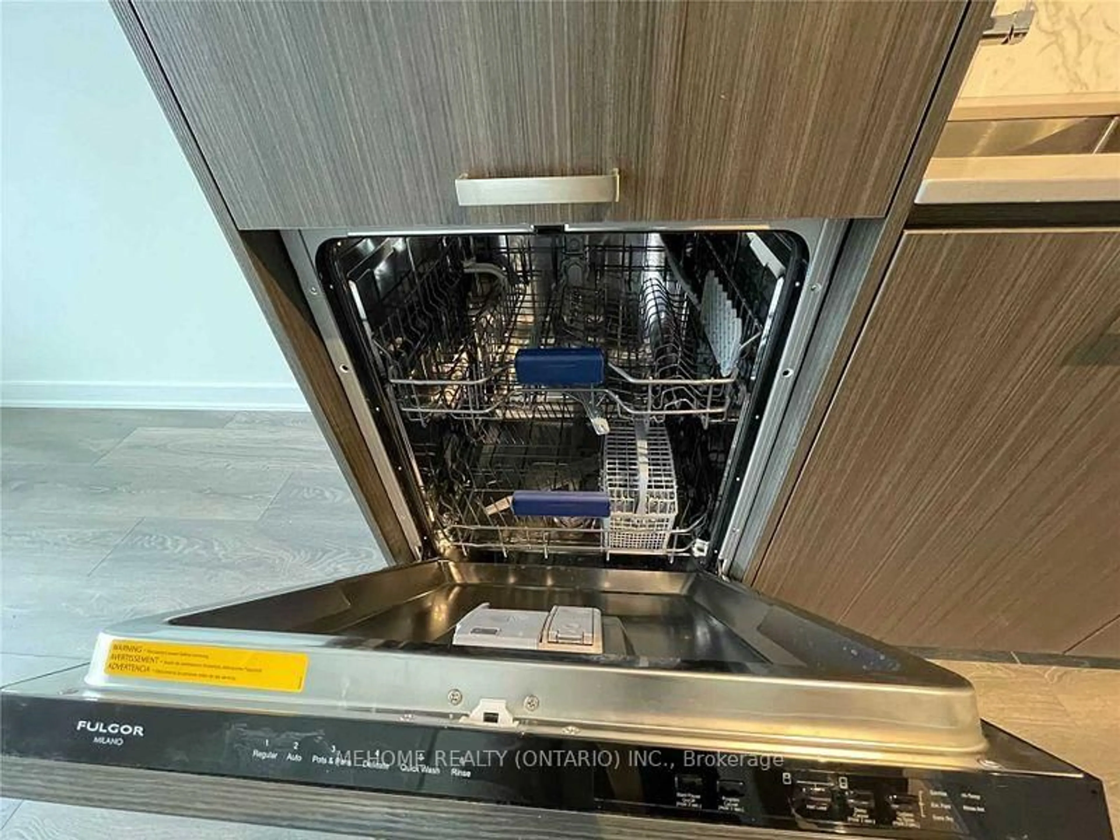 Kitchen with laundary machines, unknown for 10 Honeycrisp Cres, Vaughan Ontario L4K 0M7