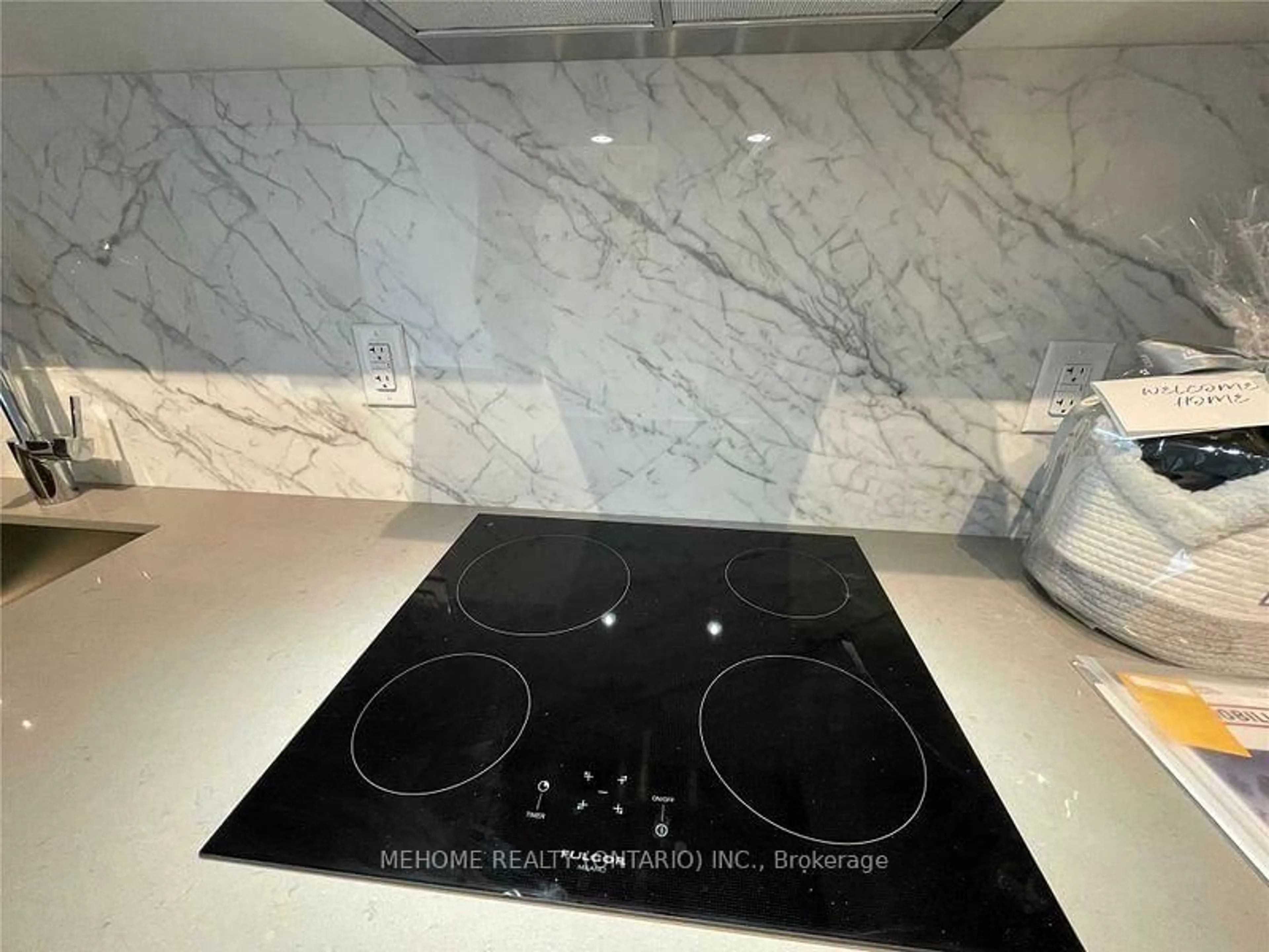 Unknown for 10 Honeycrisp Cres, Vaughan Ontario L4K 0M7