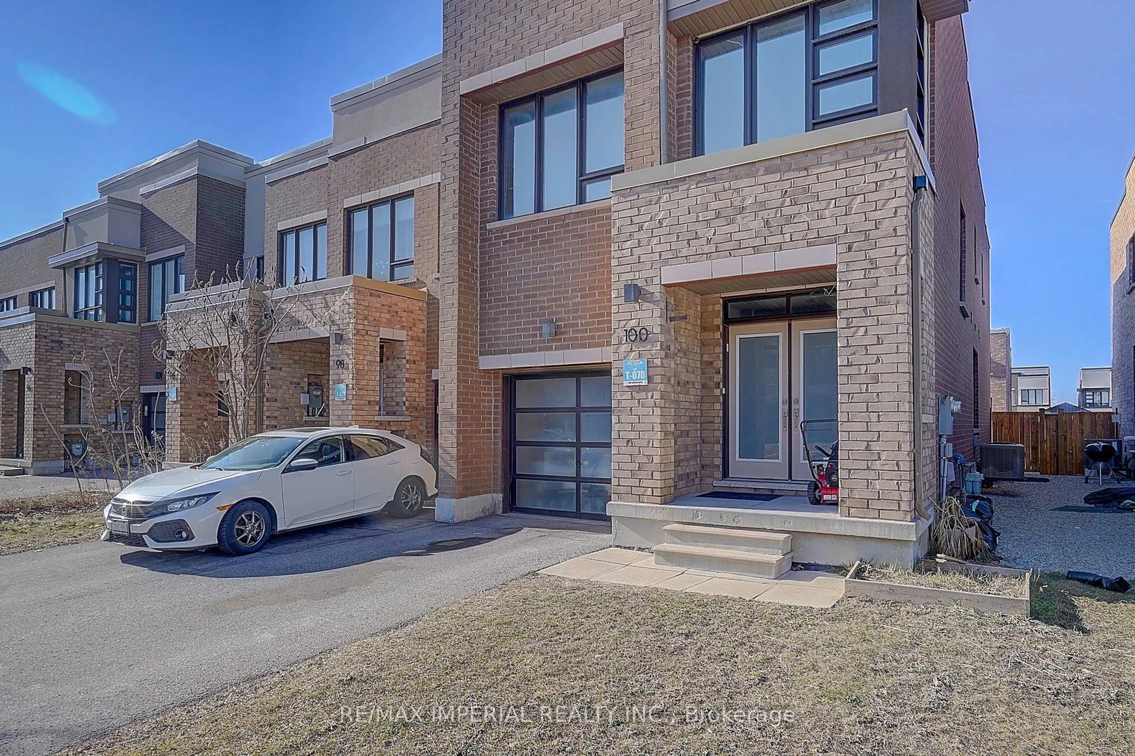 Home with brick exterior material, street for 100 Dariole Dr, Richmond Hill Ontario L4E 0Y8