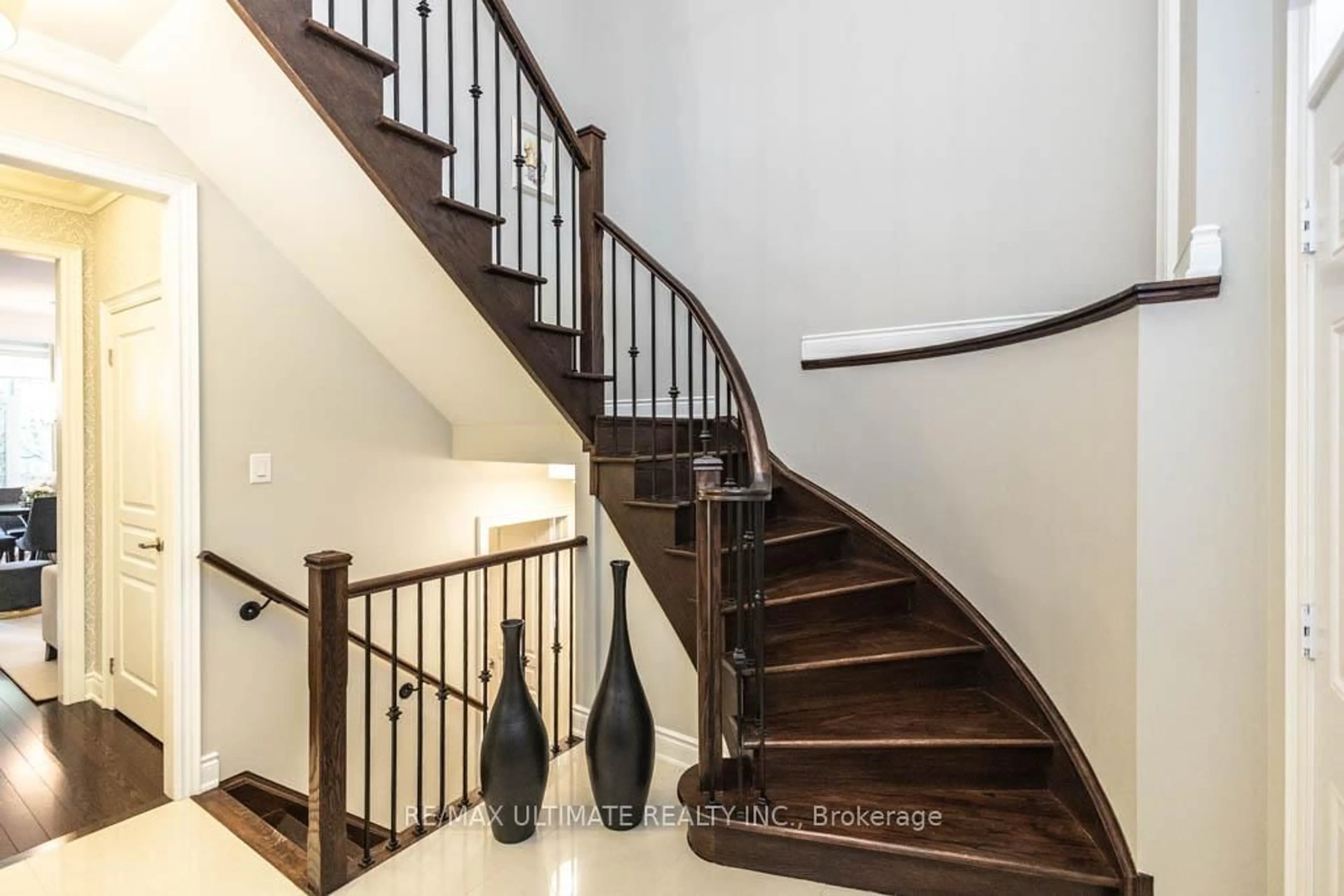 Stairs for 58 Asner Ave, Vaughan Ontario L6A 0W6