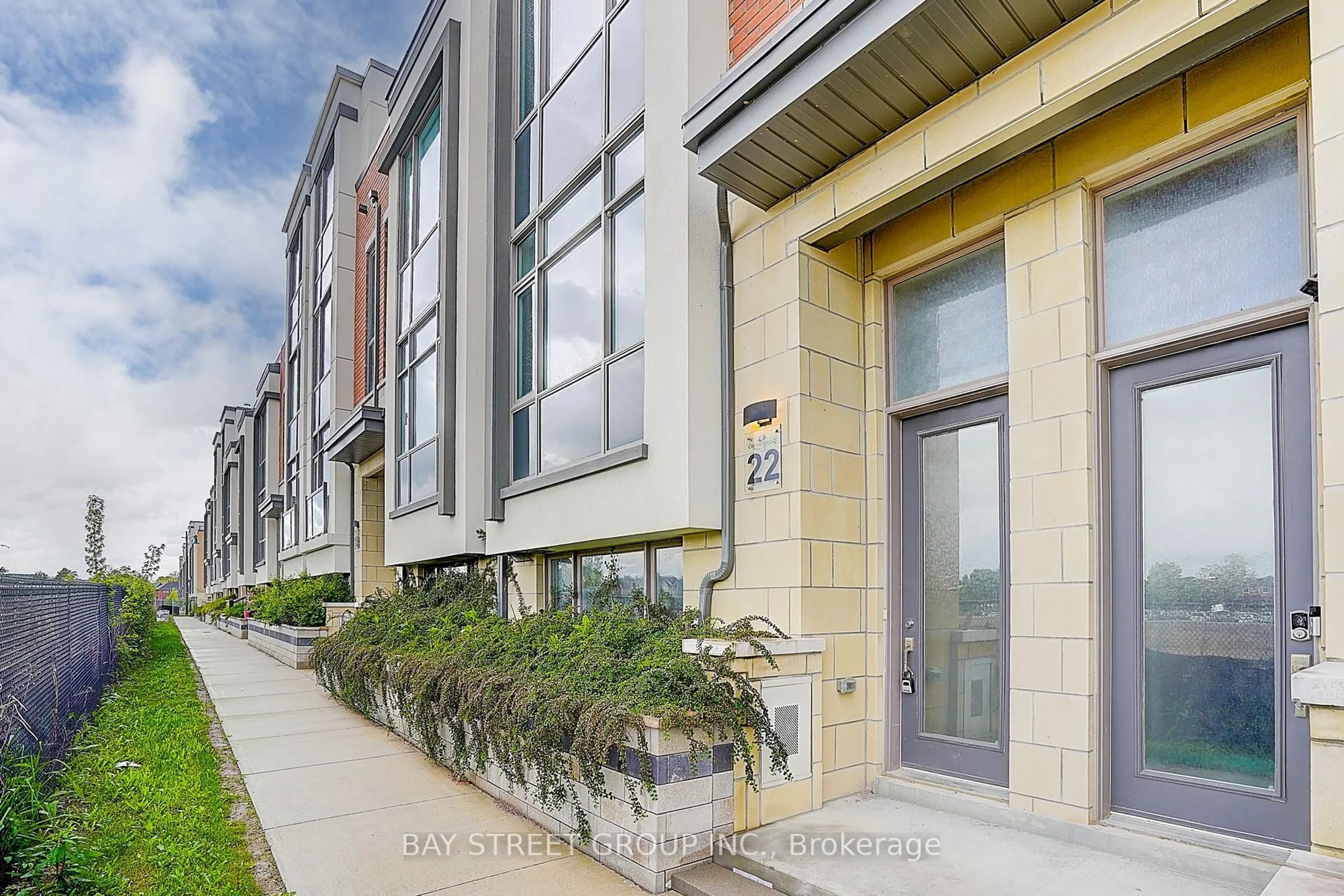 Unknown for 22 Teasel Way, Markham Ontario L3R 1L3