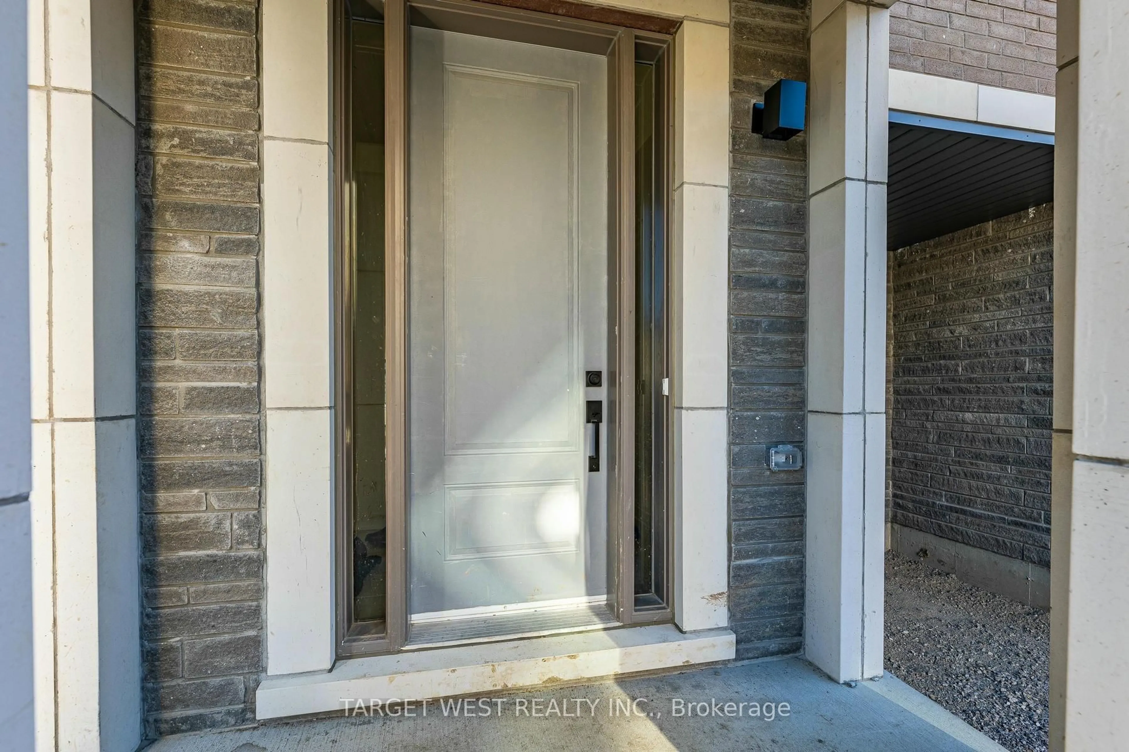 Indoor entryway for 23 Archambault Way, Vaughan Ontario L4H 5G4