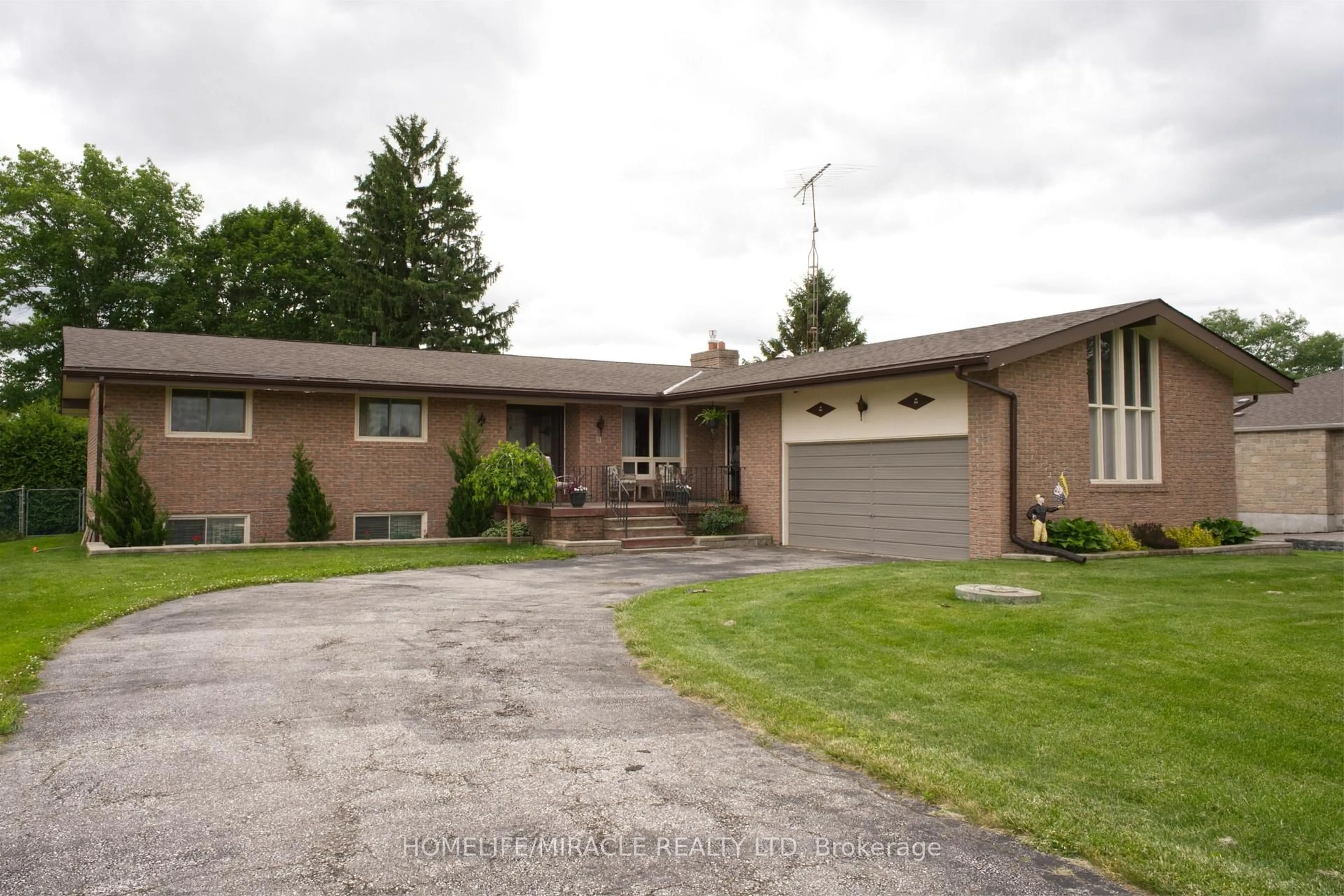 Home with brick exterior material, street for 3735 NINTH Line, Bradford West Gwillimbury Ontario L3Z 3S6