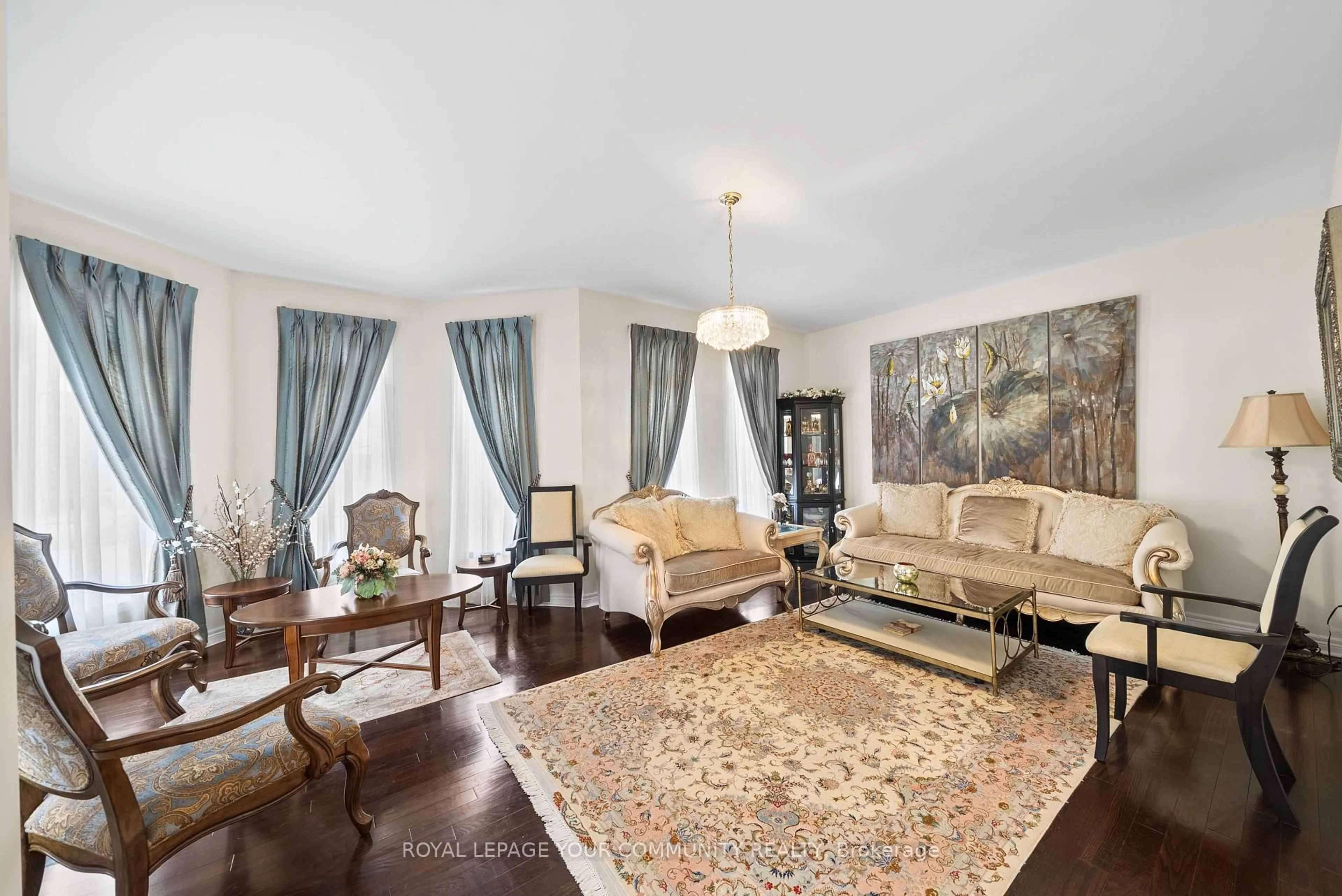 Living room with furniture, unknown for 108 Headwater Cres, Richmond Hill Ontario L4E 0T2