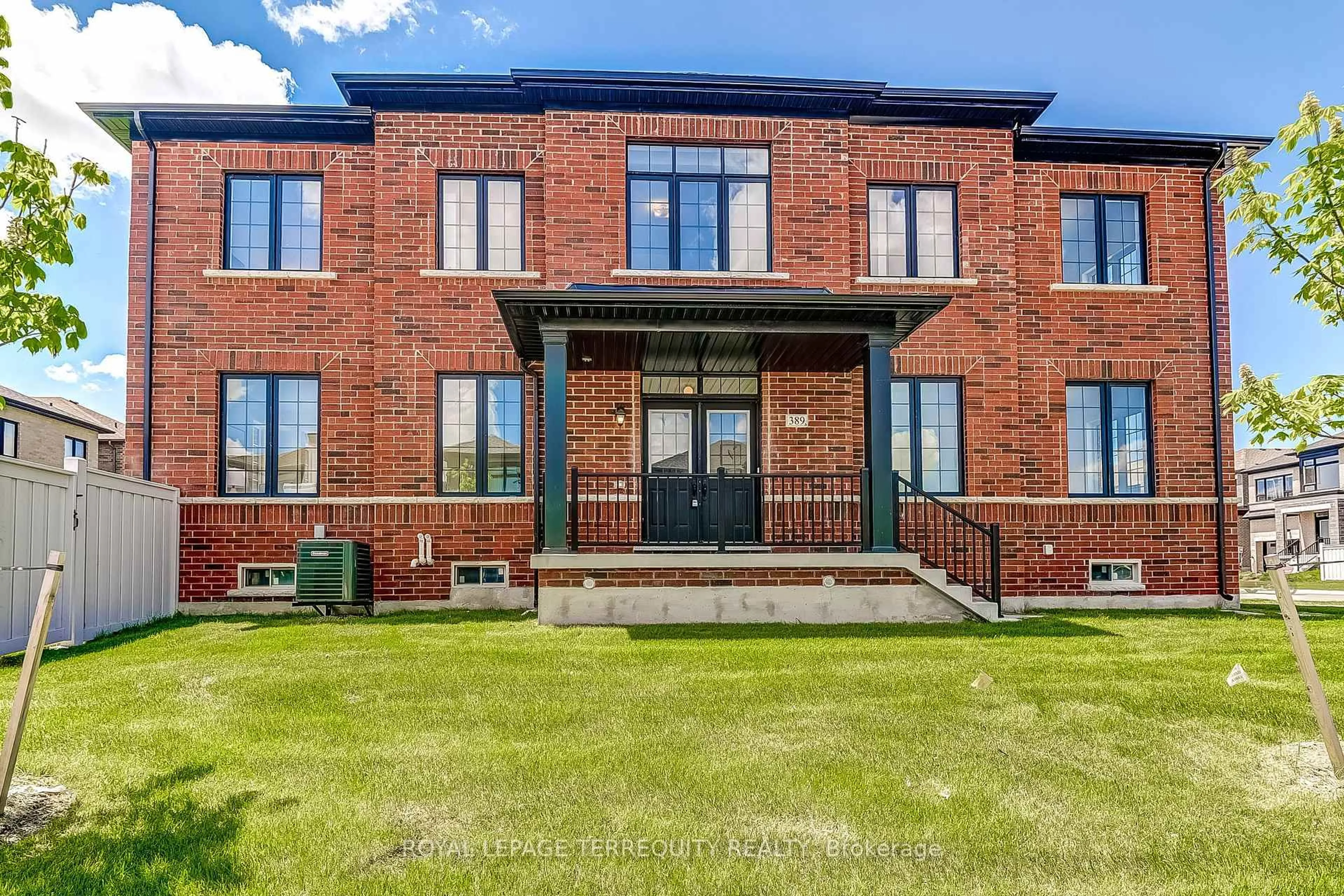 Home with brick exterior material, building for 389 Boundary Blvd, Whitchurch-Stouffville Ontario L4A 5E2