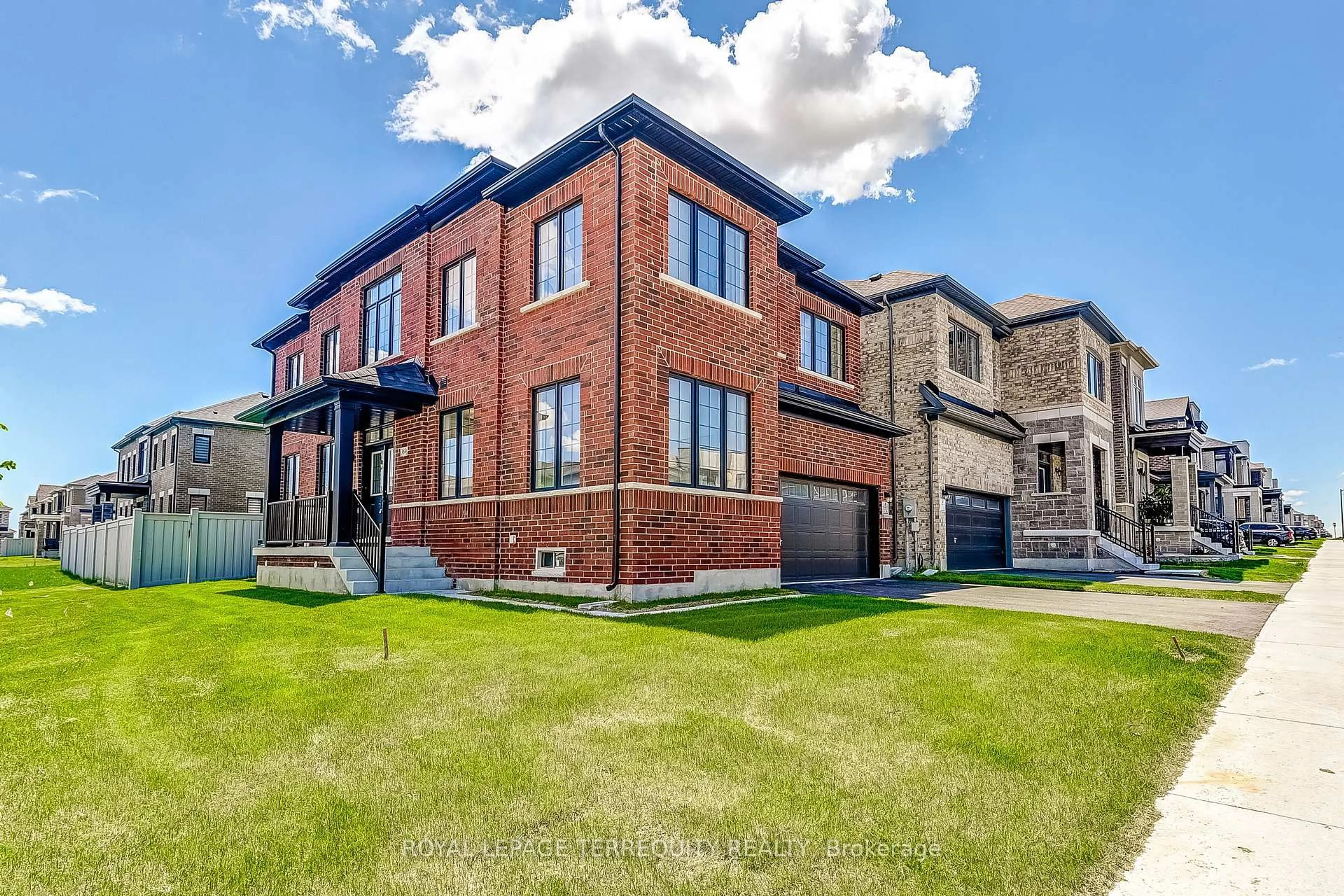 Home with brick exterior material, building for 389 Boundary Blvd, Whitchurch-Stouffville Ontario L4A 5E2